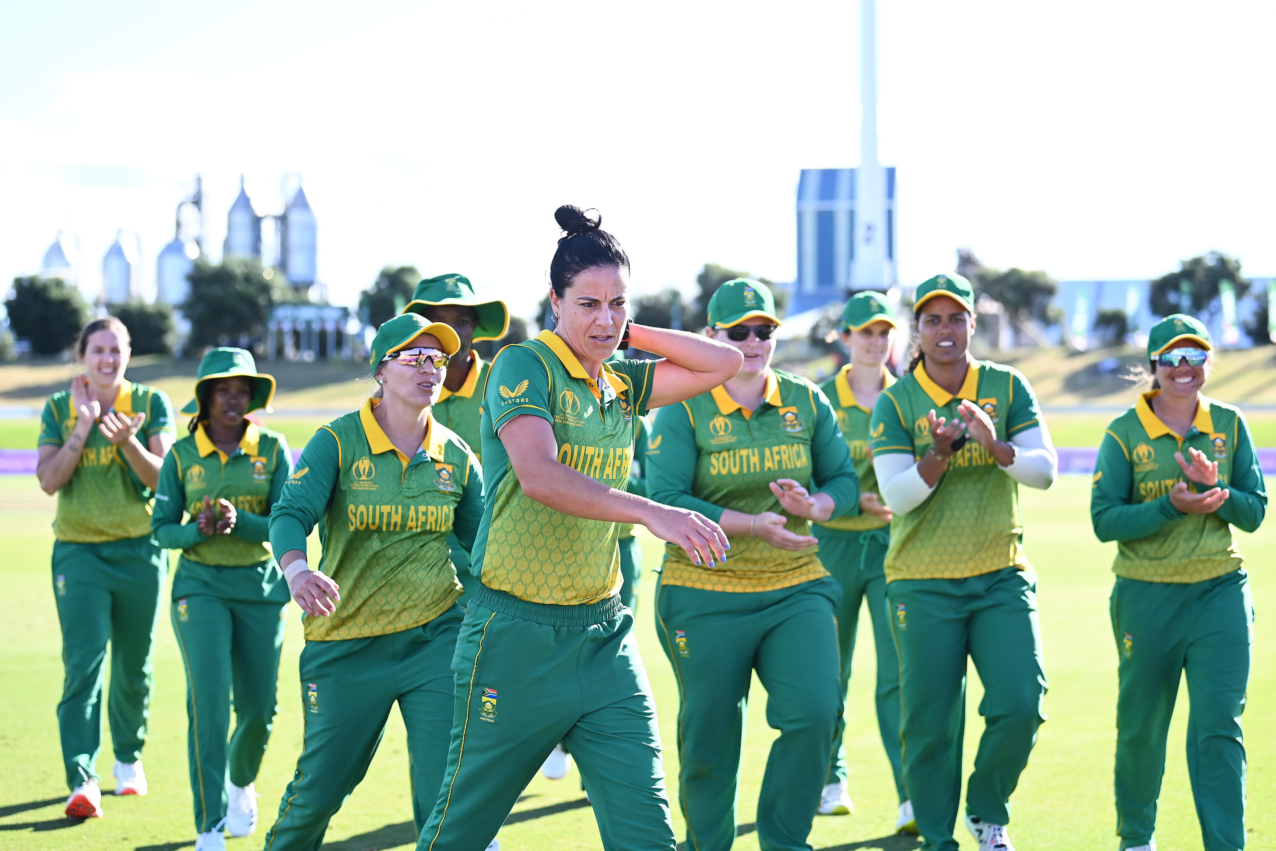 All-round Marizanne Kapp helps South Africa maintain perfect start in Women's World Cup