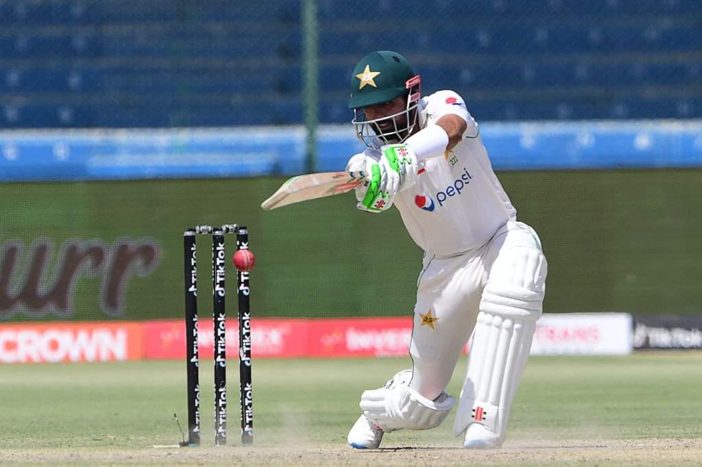 Pakistan will play tough cricket in deciding Test: Mushtaq