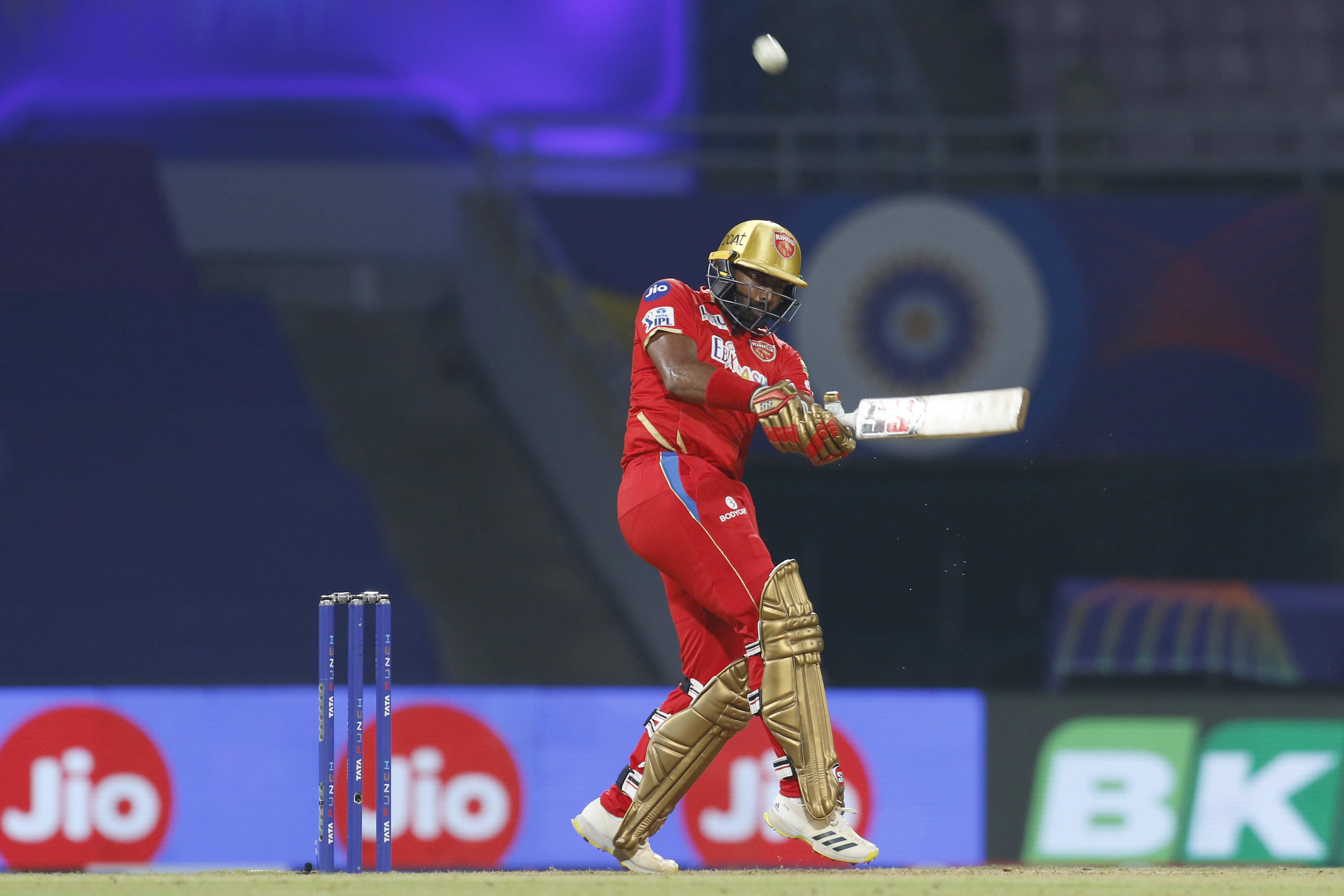 Out of Sri Lanka's plans, Rajapaksa hoping to meet Kohli for fitness tips