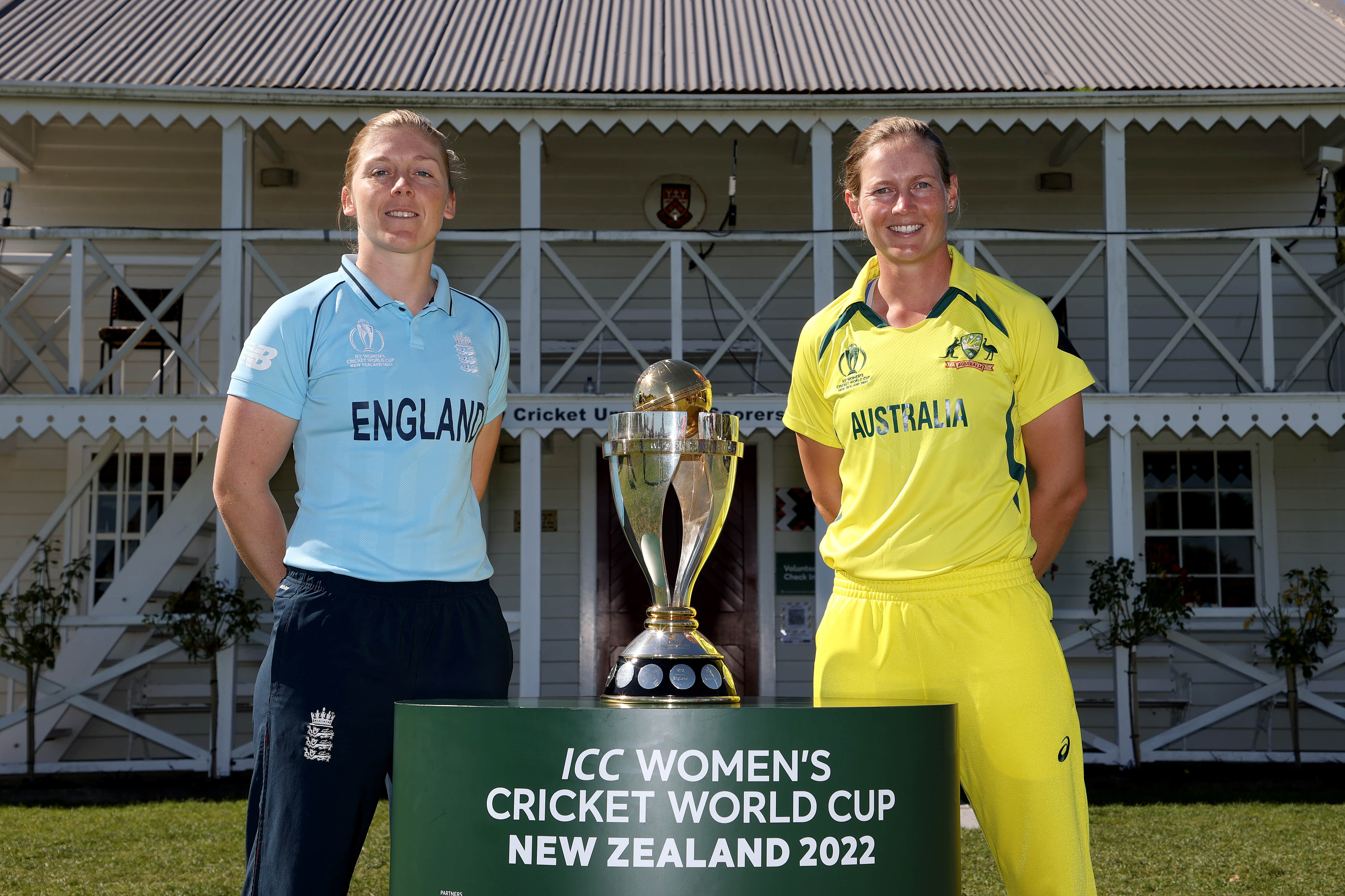 Australia and England rekindle rivalry in bid for ultimate prize