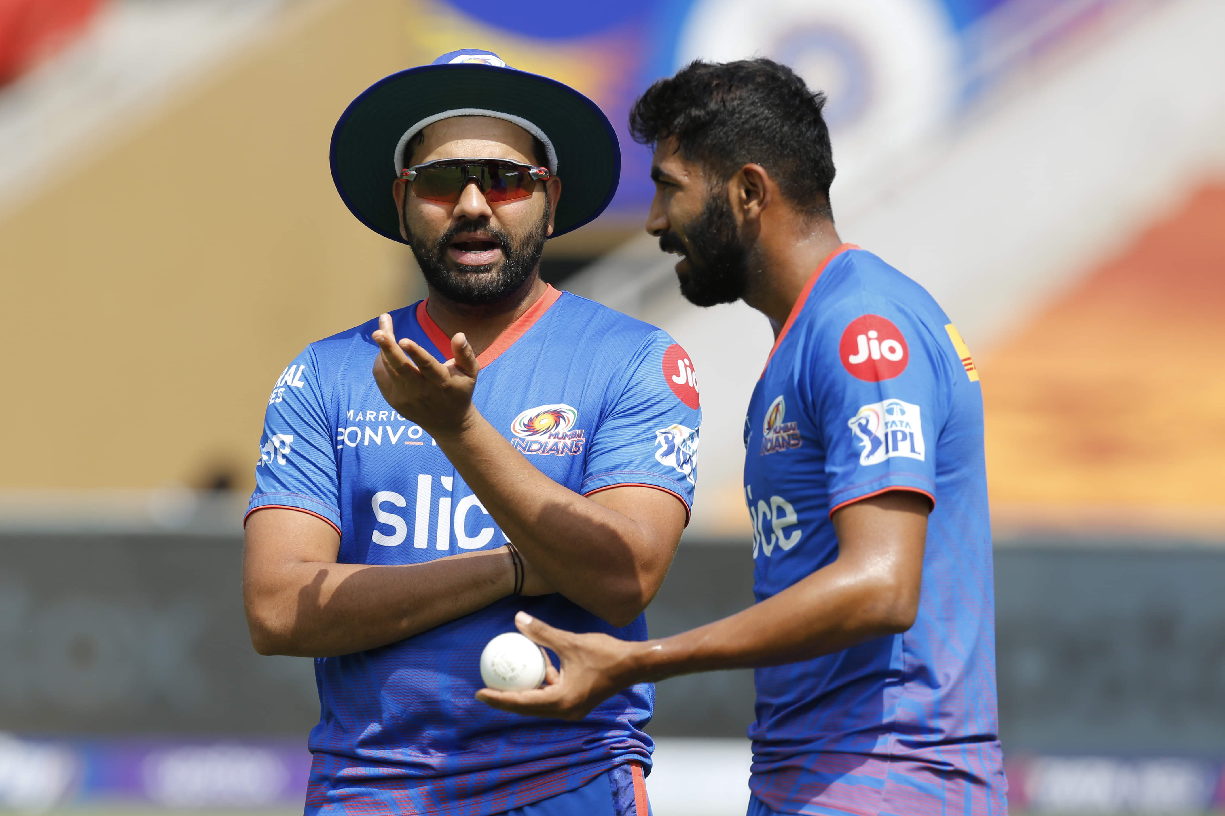 Rohit Sharma urges MI to show 'hunger and desperation' to turn things around 