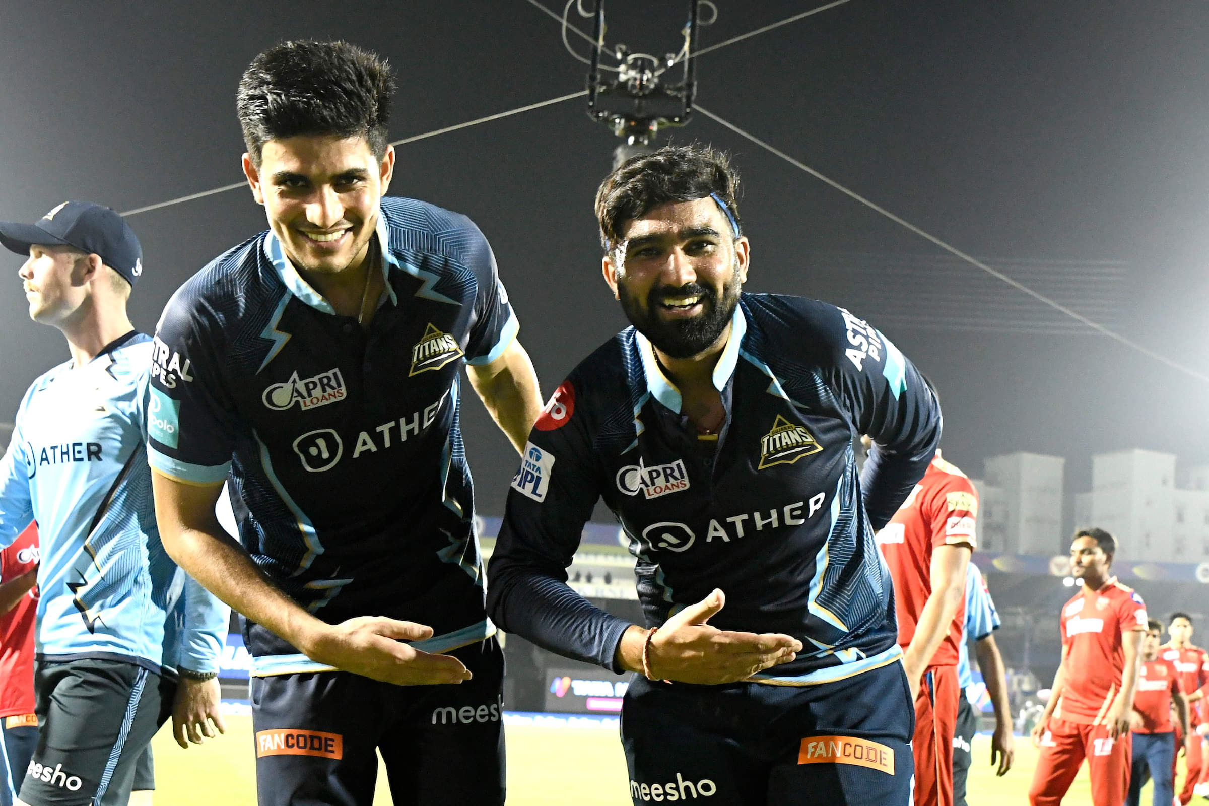 Tewatia smashes 12 runs of the last two balls to hand Gujarat their third win in a row