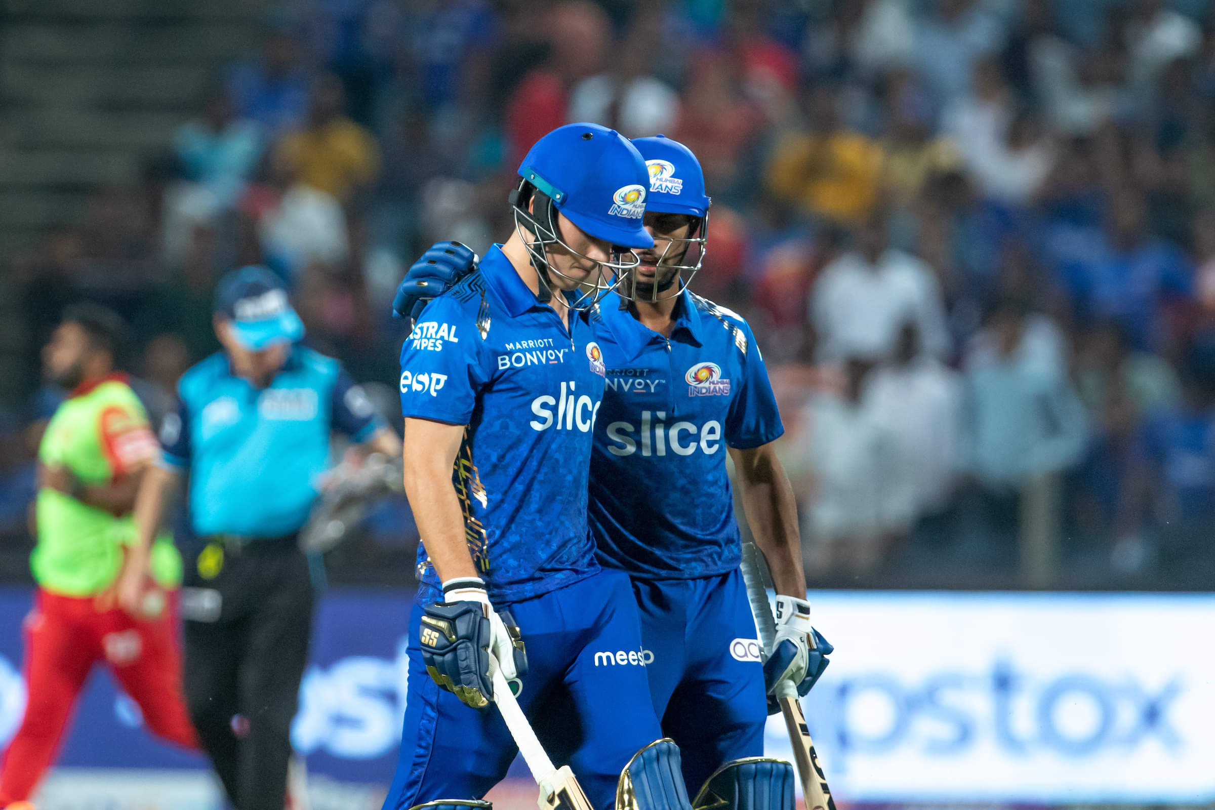 Mumbai lose 5 out of 5 this season after Dhawan became the best batter against MI