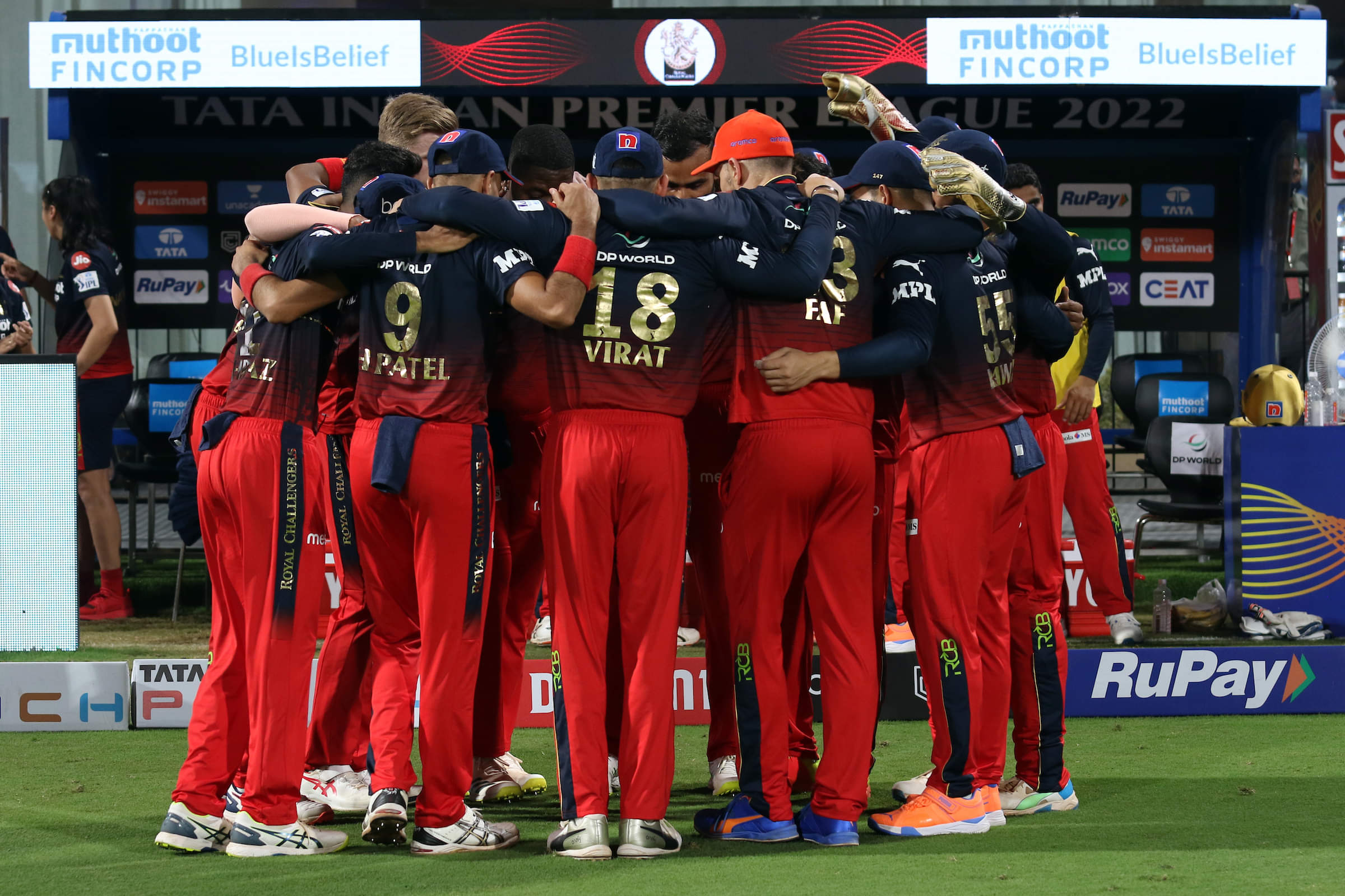 Ravi Shastri backs RCB to make it to the playoffs 