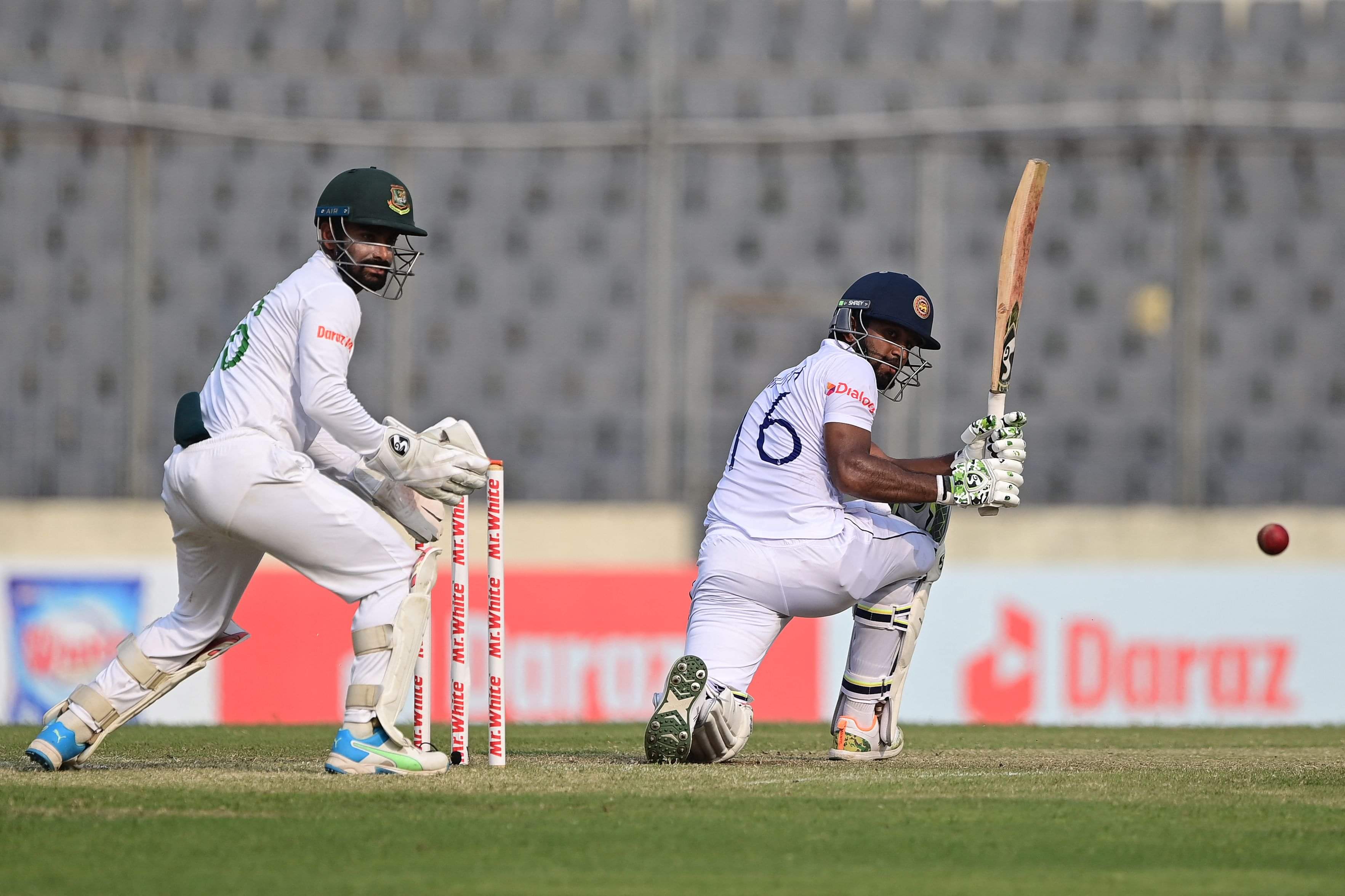 Sri Lanka openers Karunaratne, Oshada lead fightback against Bangladesh