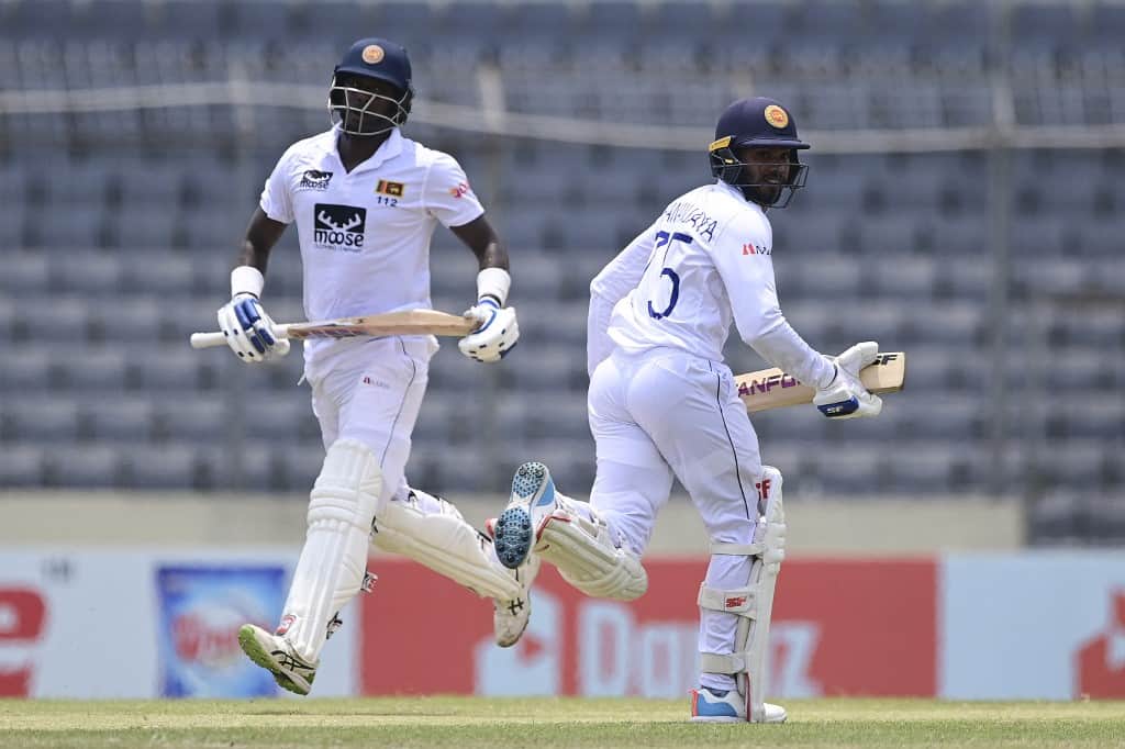 Mathews, Dhananjaya keep Sri Lanka alive in Bangladesh Test