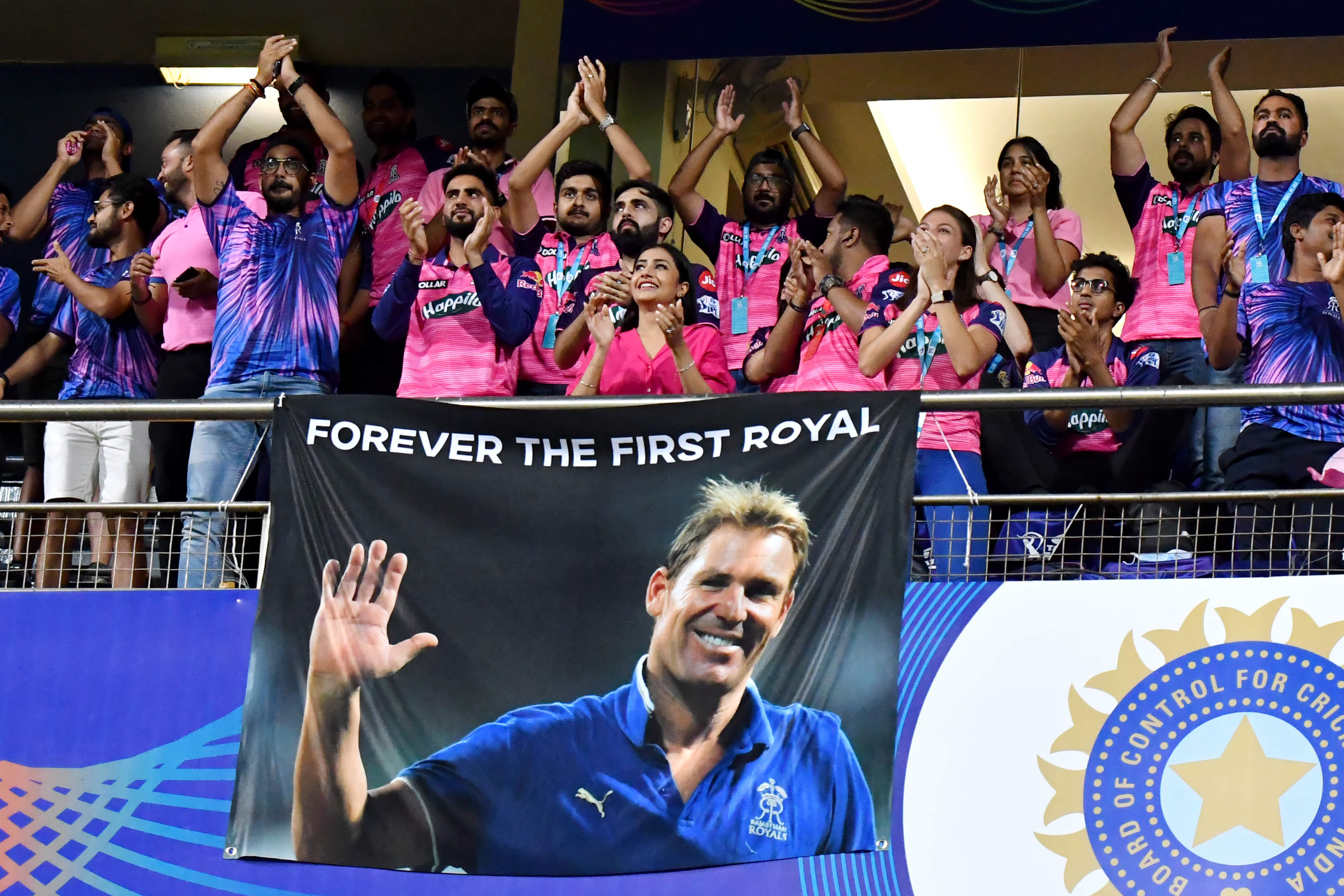 Smash the hell out of Gujarat for Shane Warne: Shoaib Akhtar's message to RR