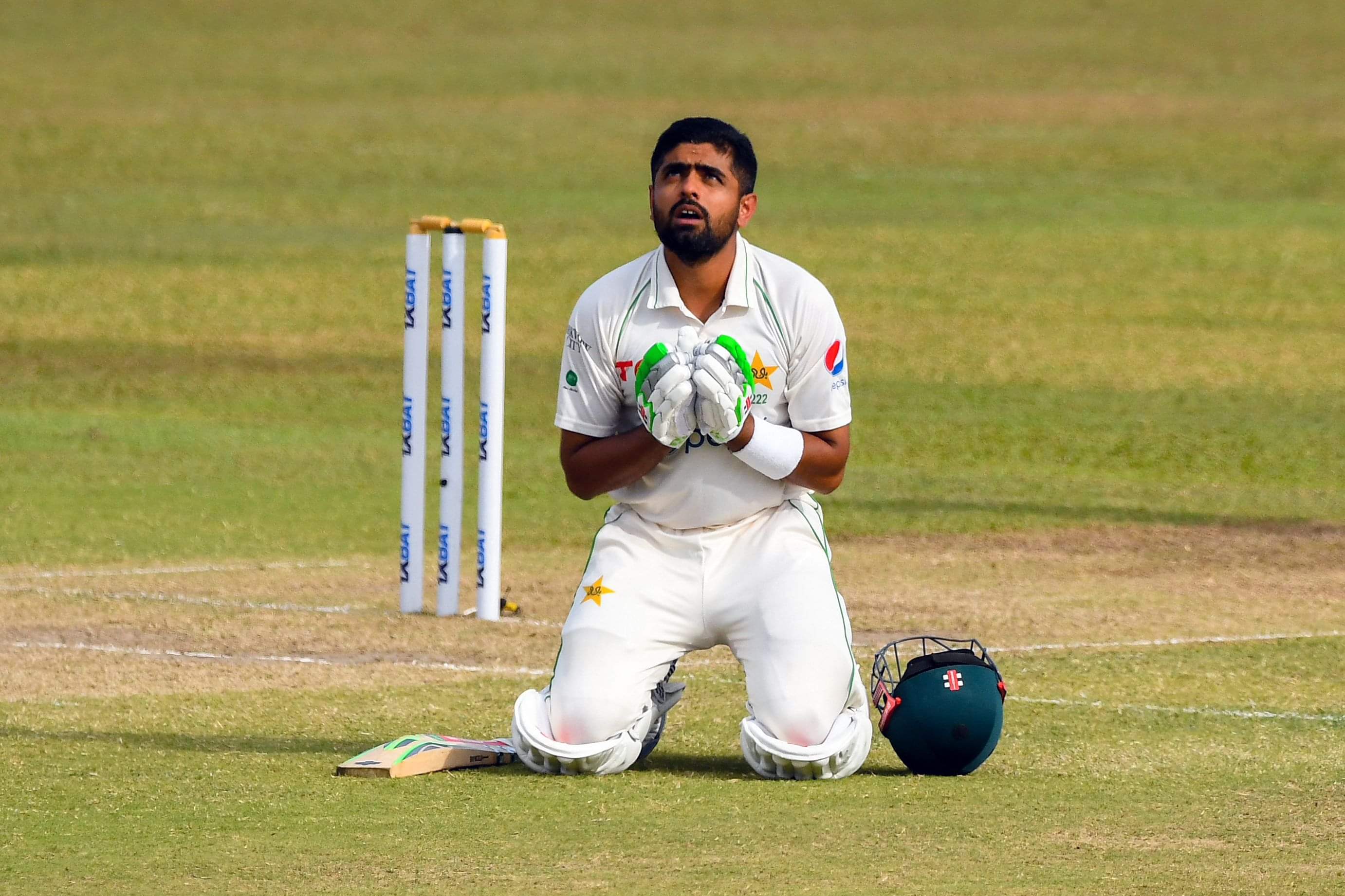Defiant Babar Azam ton leads Pakistan fight back in Galle