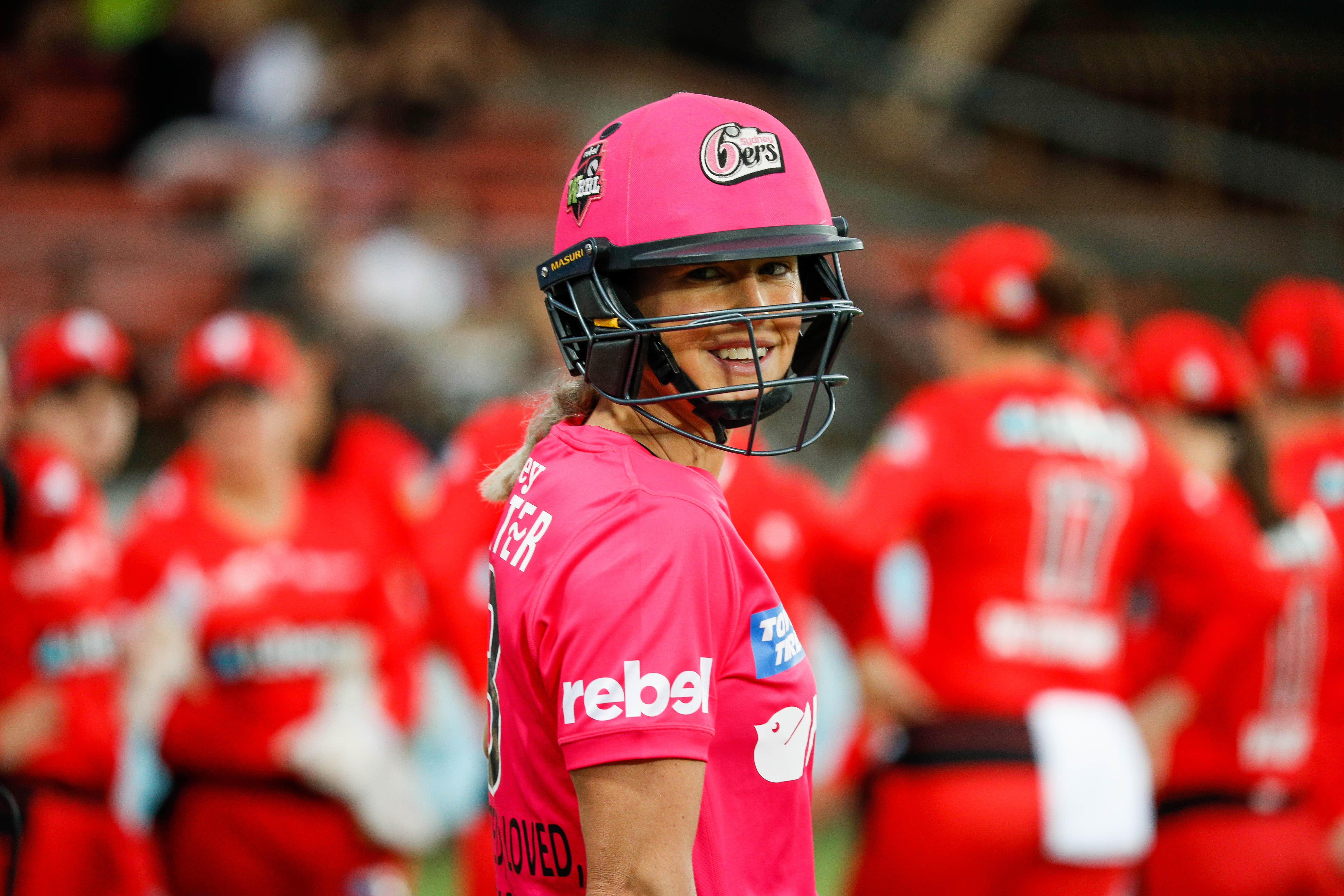 Ellyse Perry signs one-year extension with Sydney Sixers