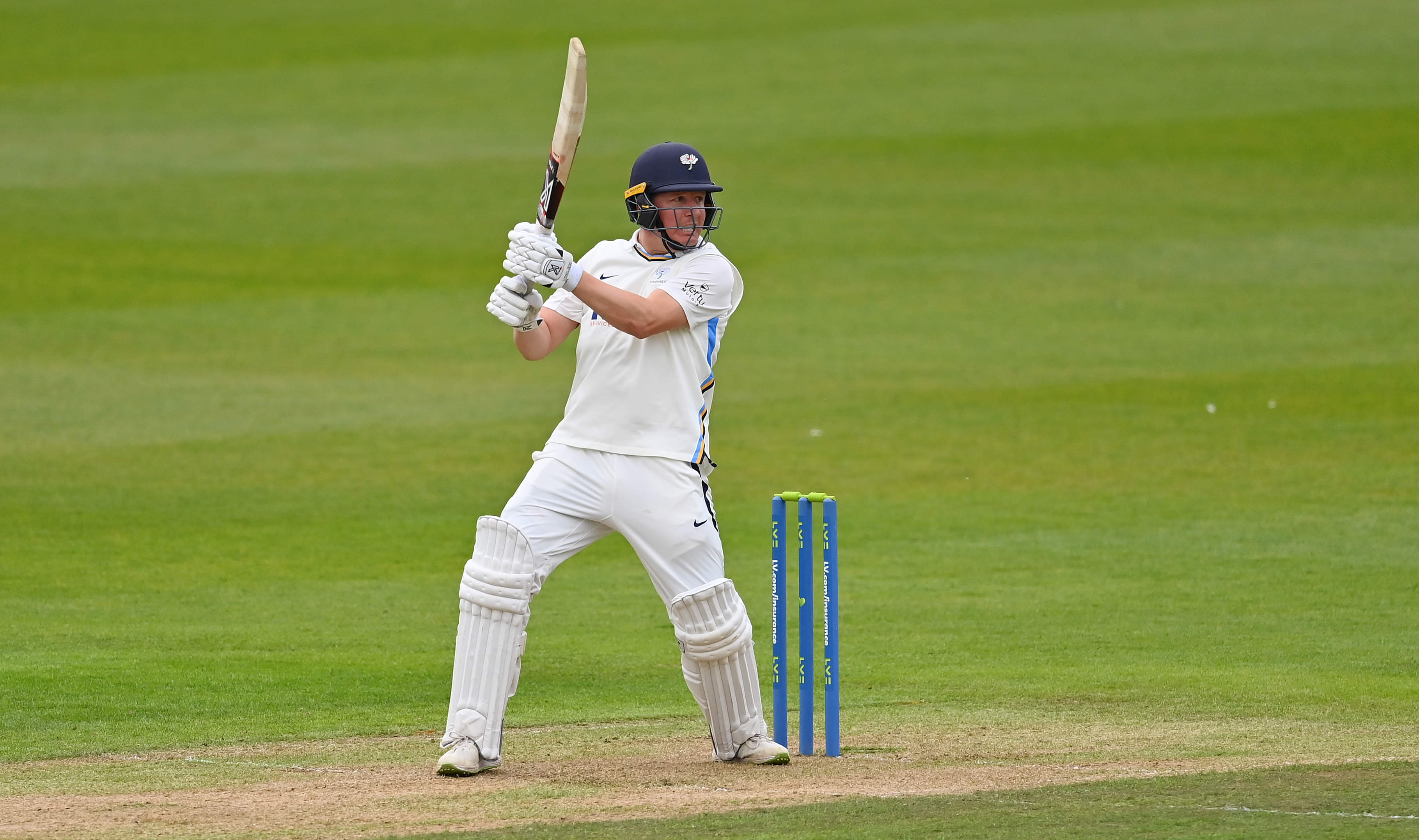 Gary Ballance apologises to Rafiq for racist language