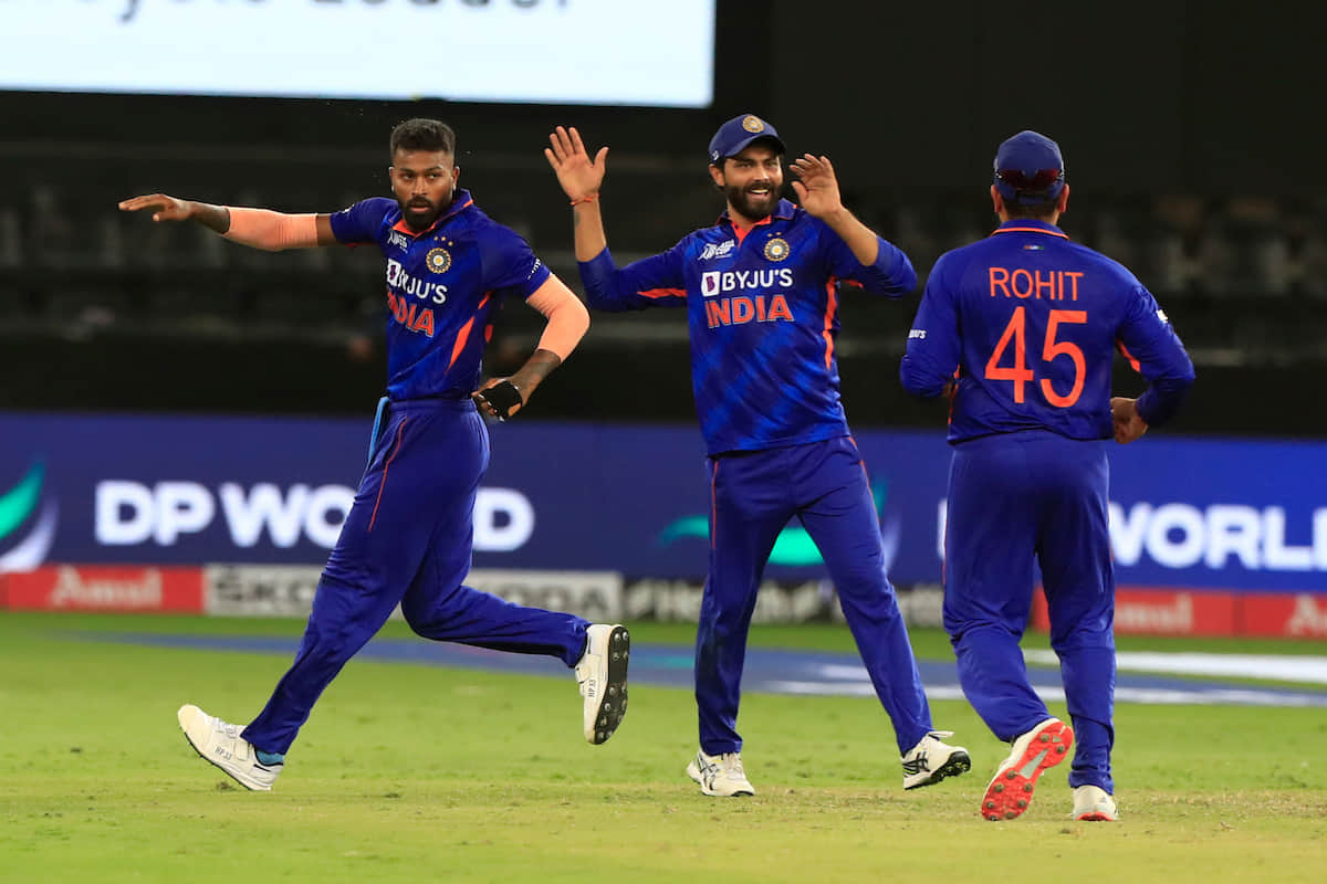 Pandya moves to fifth in T20I allrounder rankings