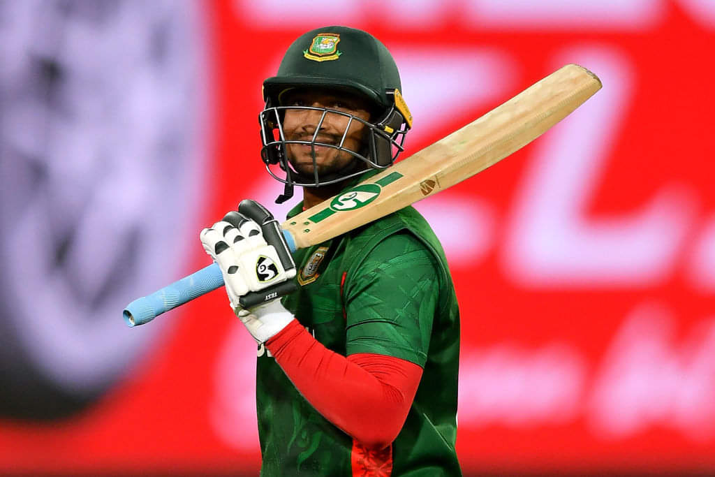 Shakib admits 'panicking' Bangladesh blew run chase against India