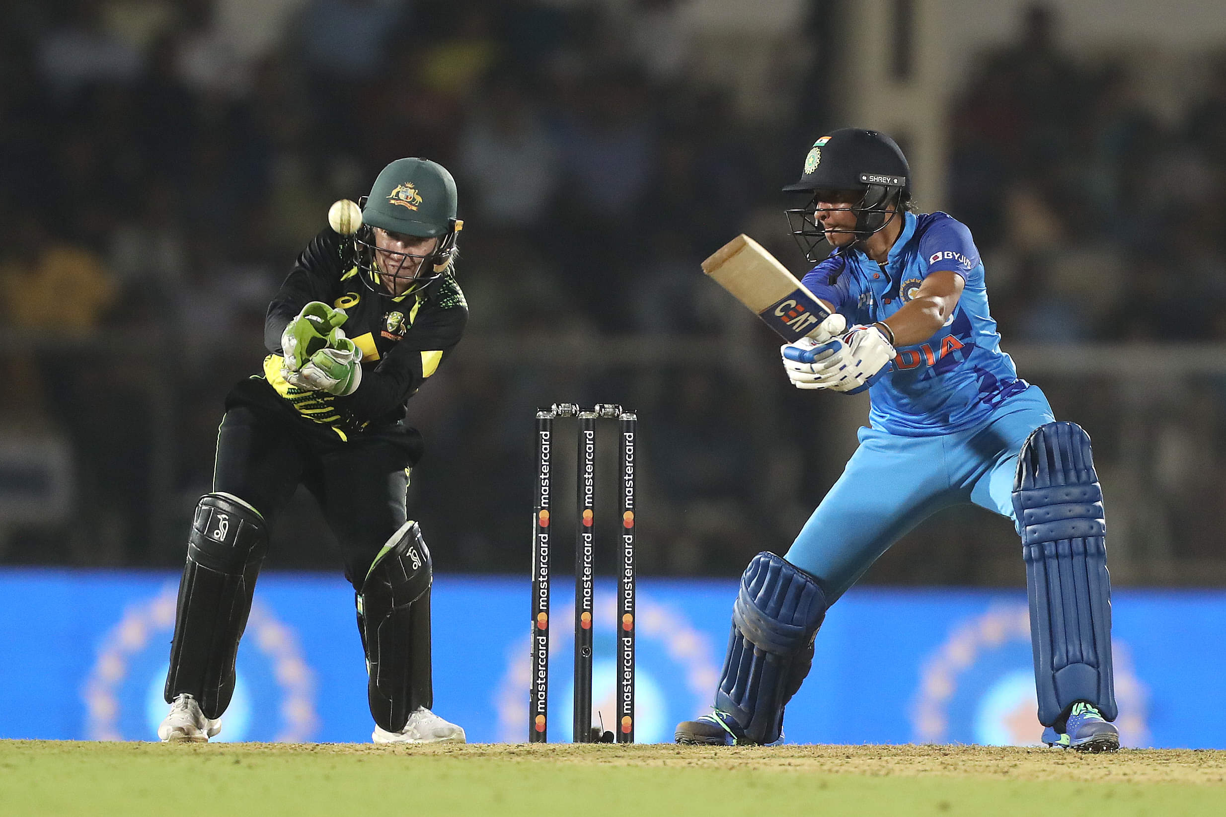 Played too many dot balls in the middle: Harmanpreet Kaur