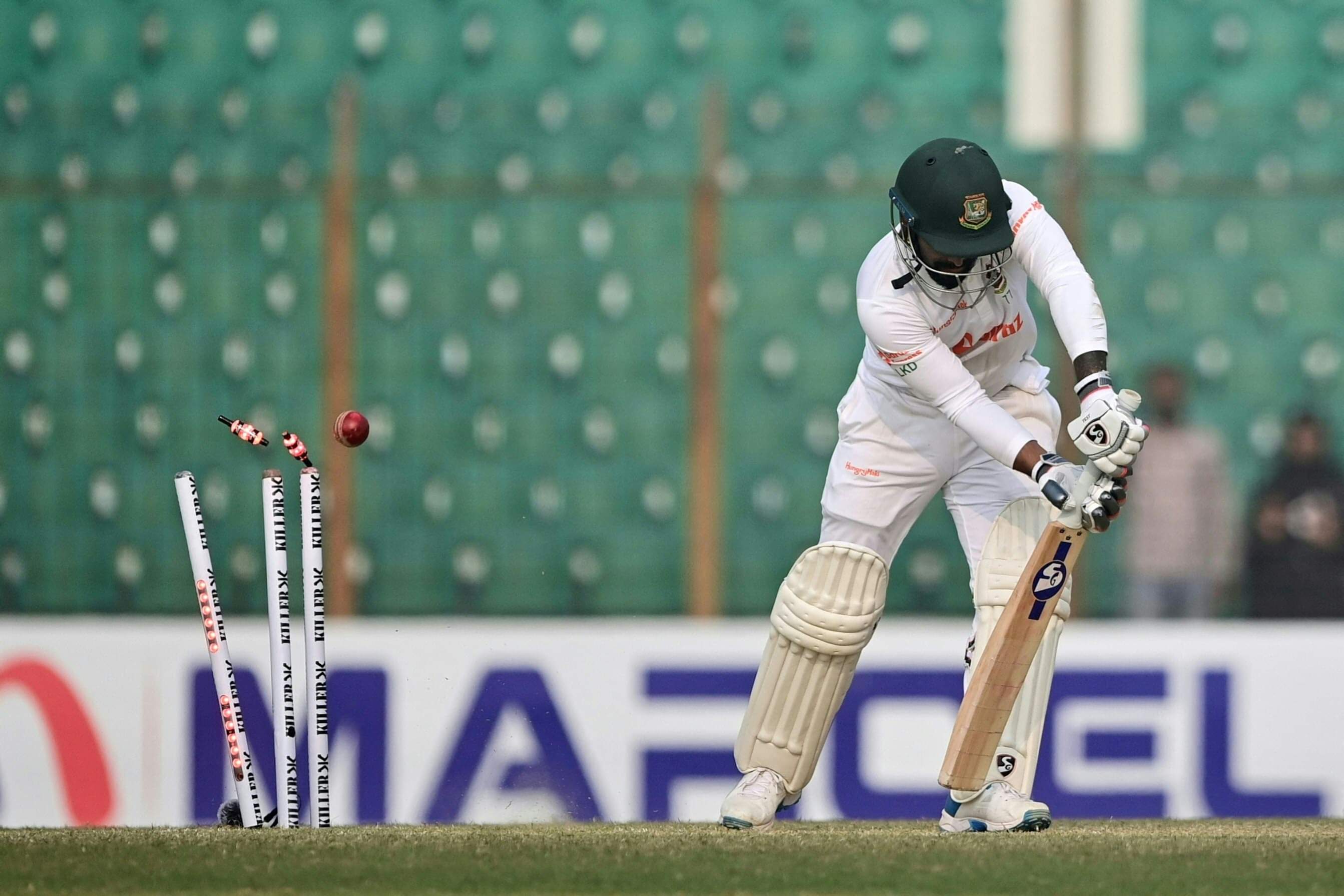 Need to make right decisions in Test cricket: Bangladesh bowling coach Herath