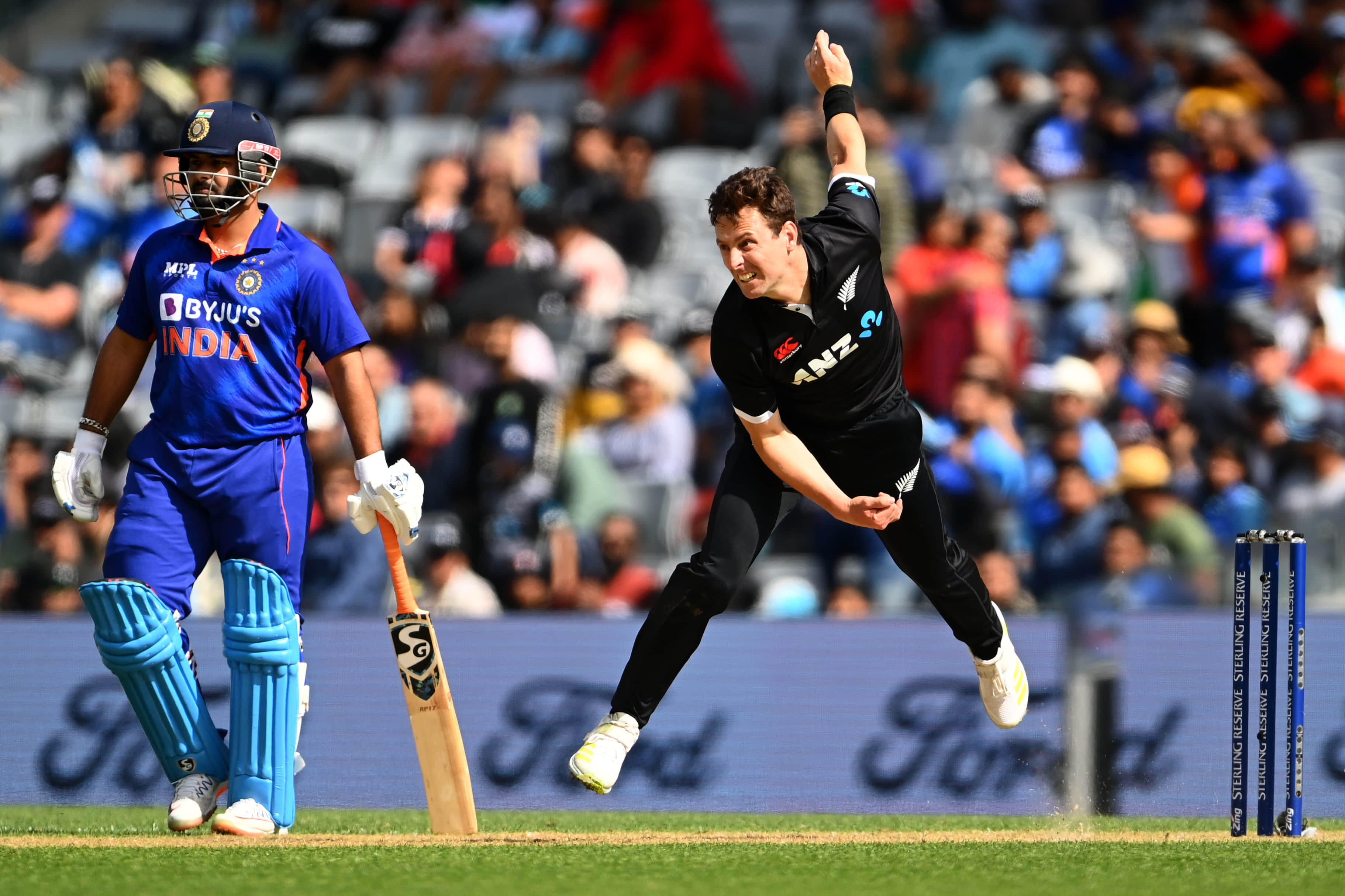 Injured Matt Henry ruled out of Pakistan, India ODIs