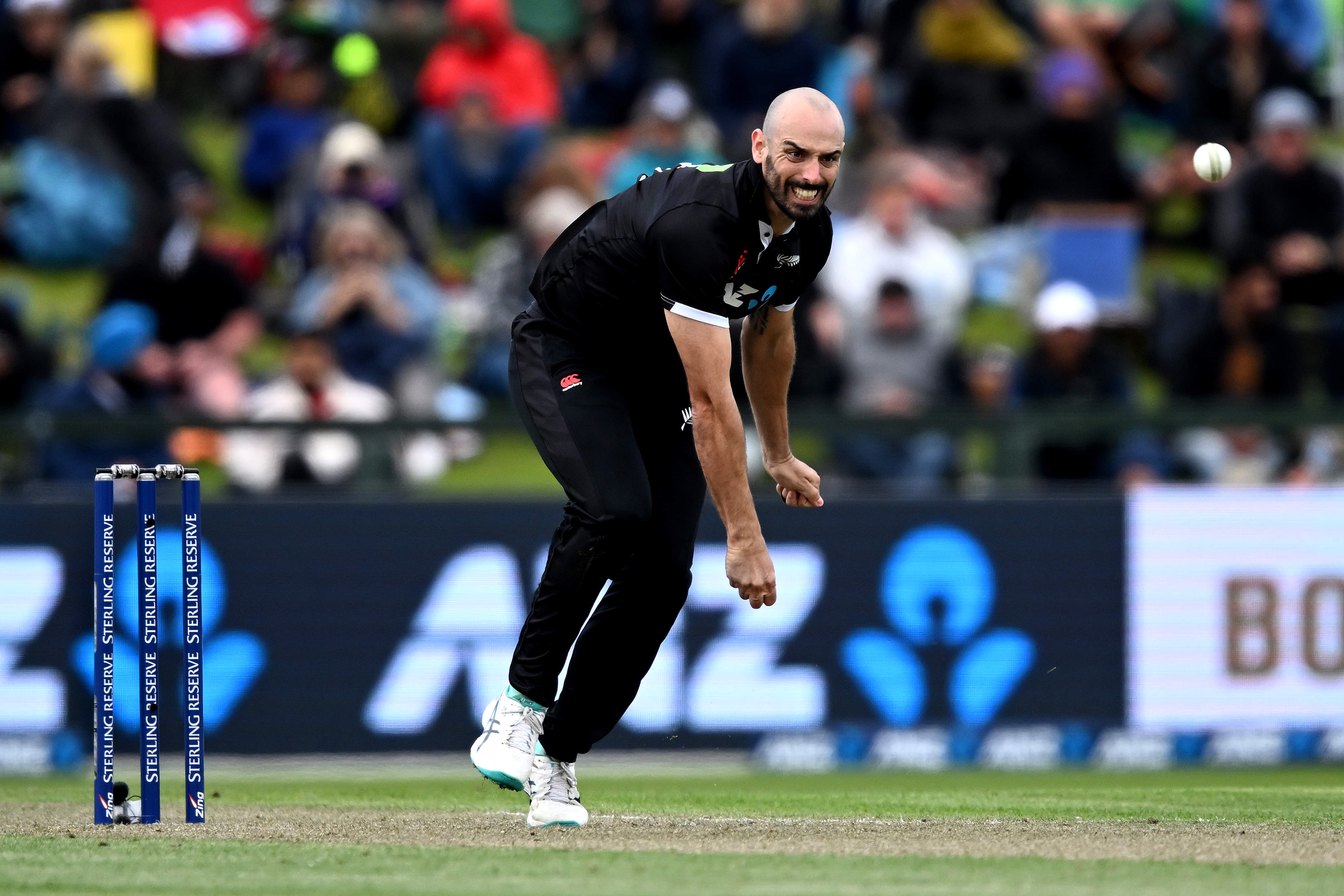 Mitchell, de Grandhomme confirmed as Lancashire’s overseas signings