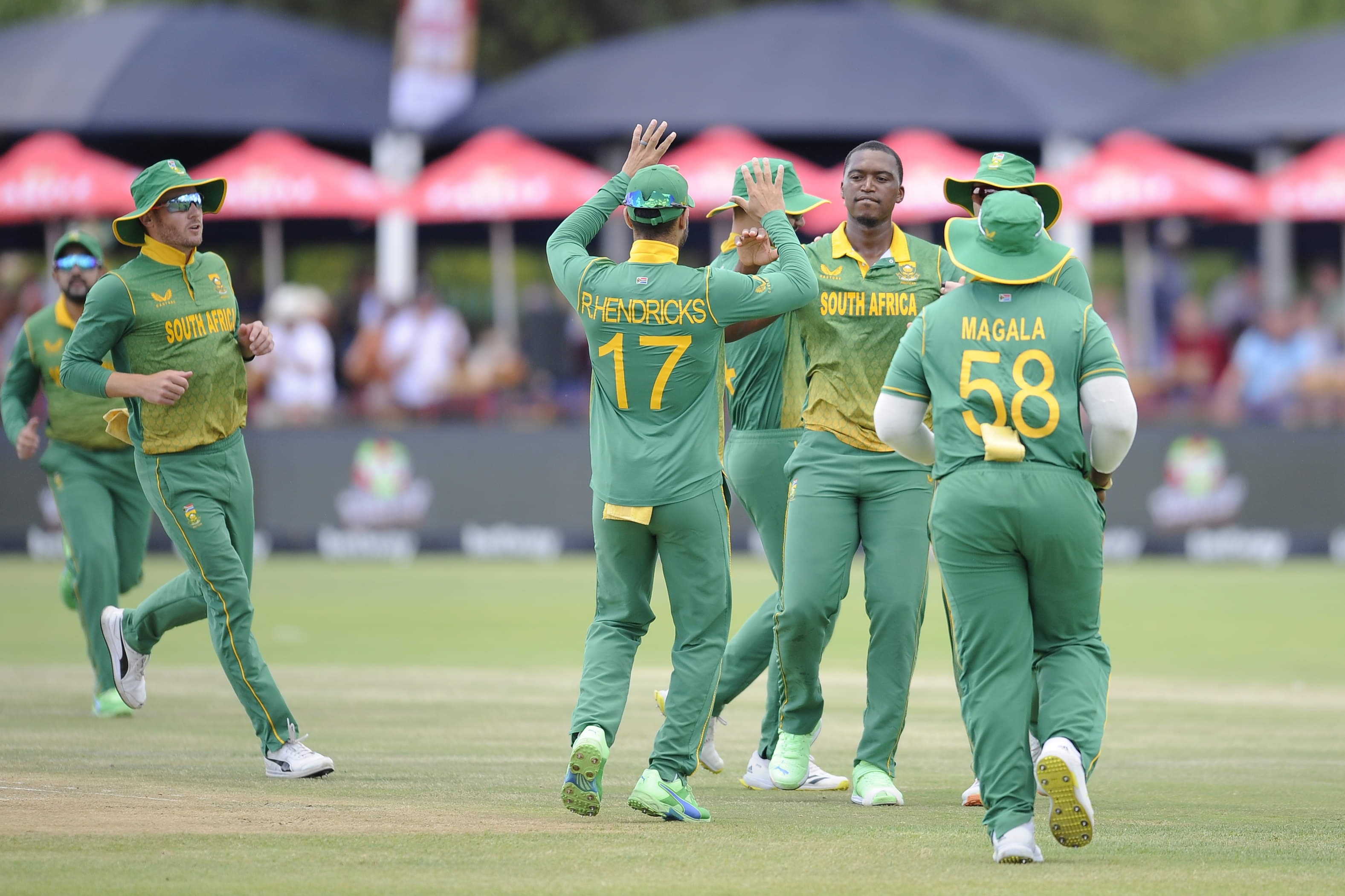 South Africa lose one Super League point for maintaining slow over-rate