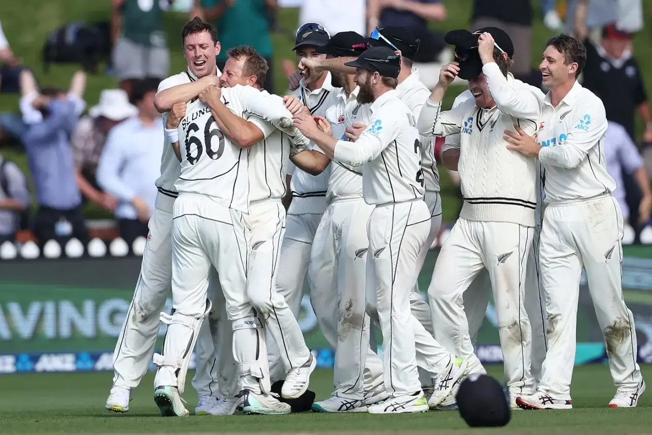 New Zealand beat England by one run in second-Test thriller