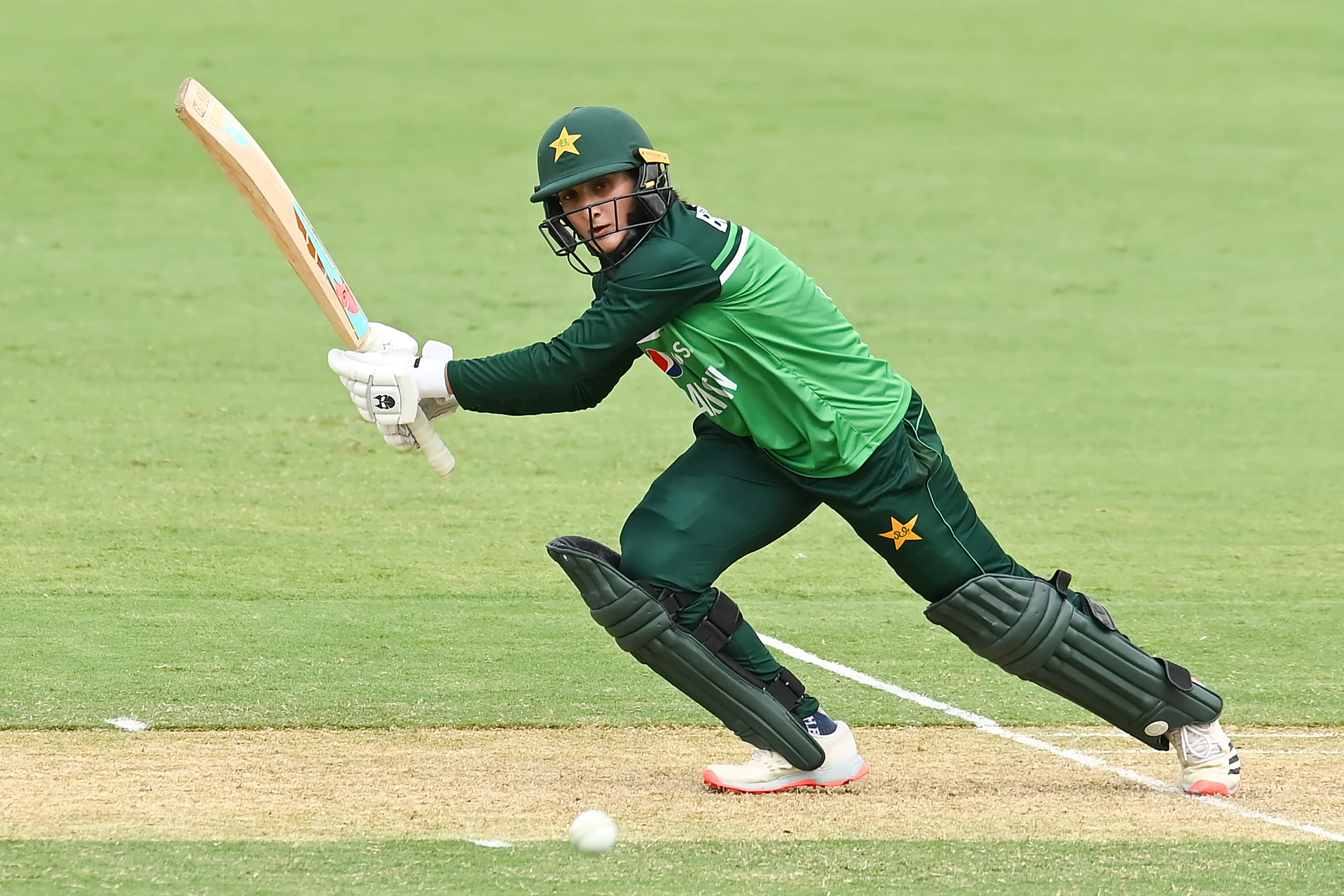 Bismah Maroof steps down as Pakistan captain
