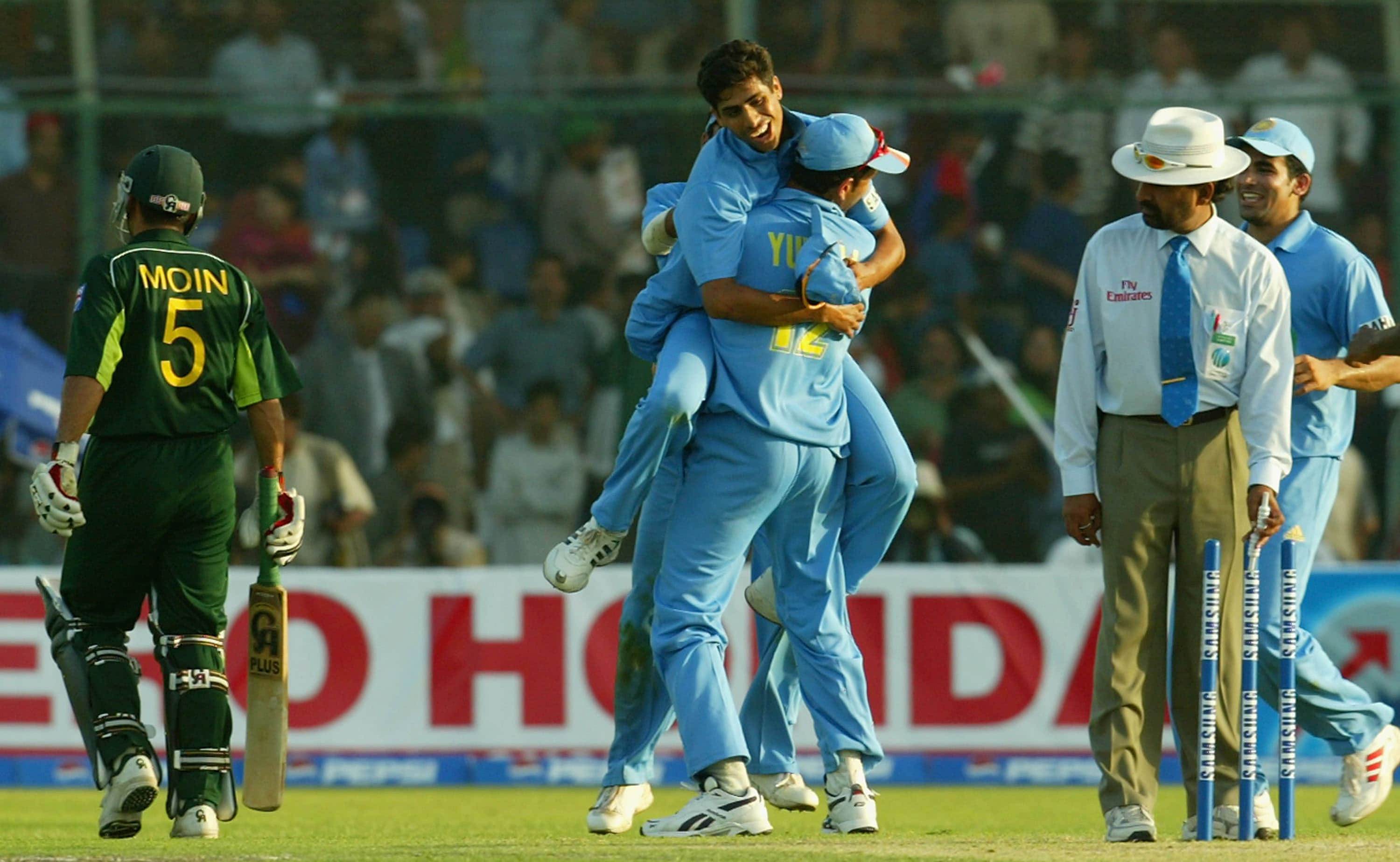 India-Pakistan dish out a classic at Karachi in 2004