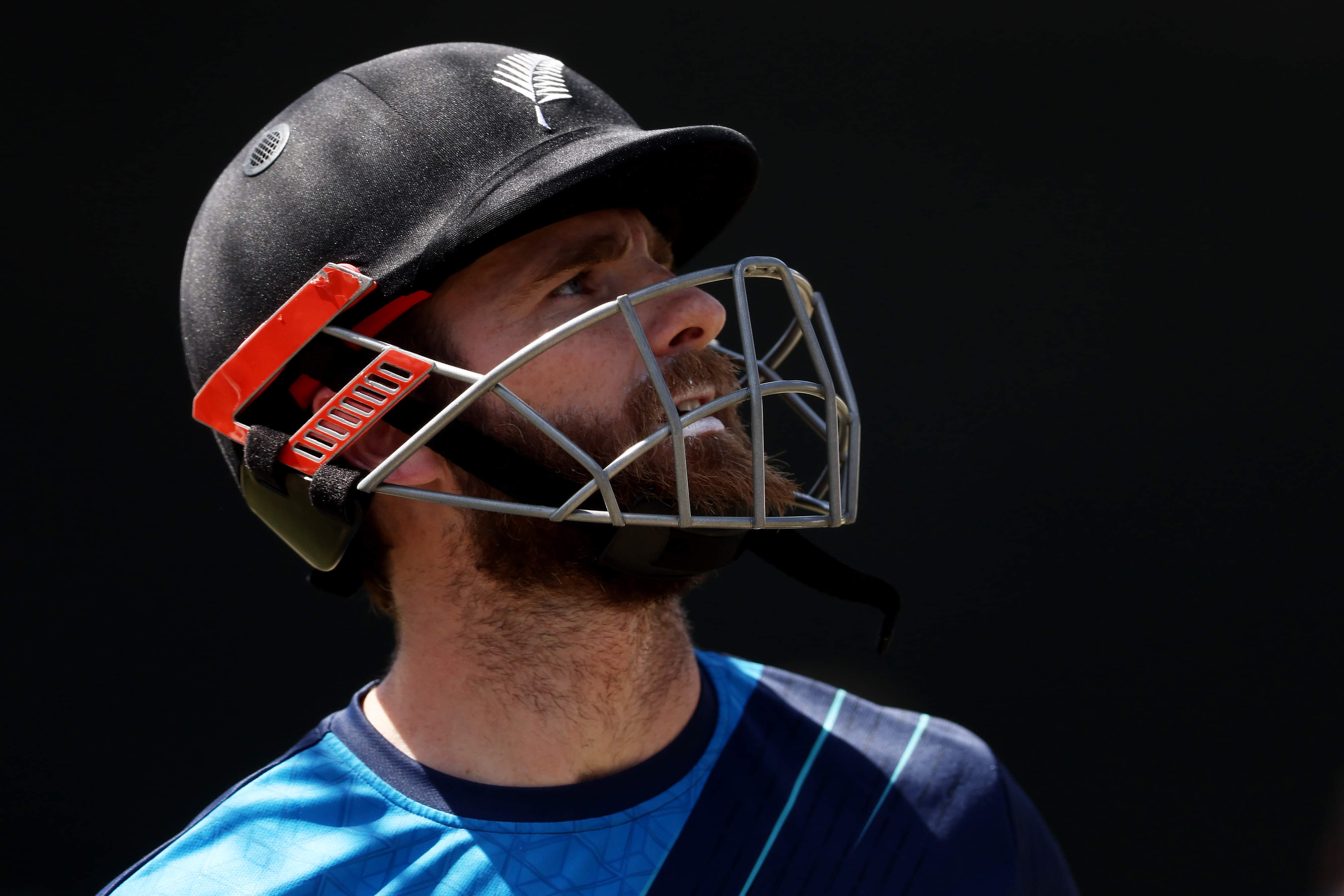 Who can Gujarat potentially sign to replace Williamson?