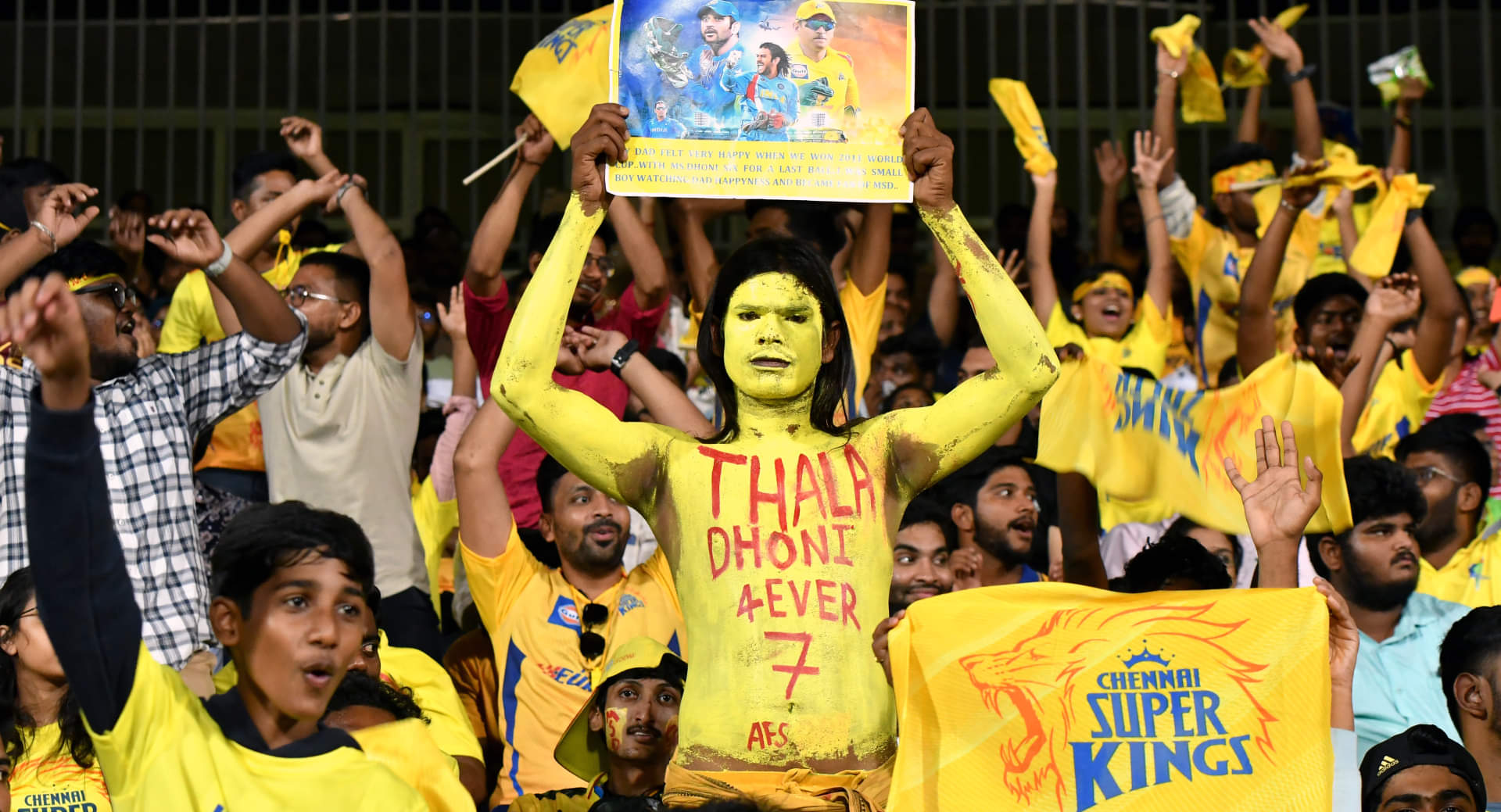 Chepauk brings back "whole c̶o̶u̶n̶t̶r̶y̶ Chennai against 11 guys" memories for KL