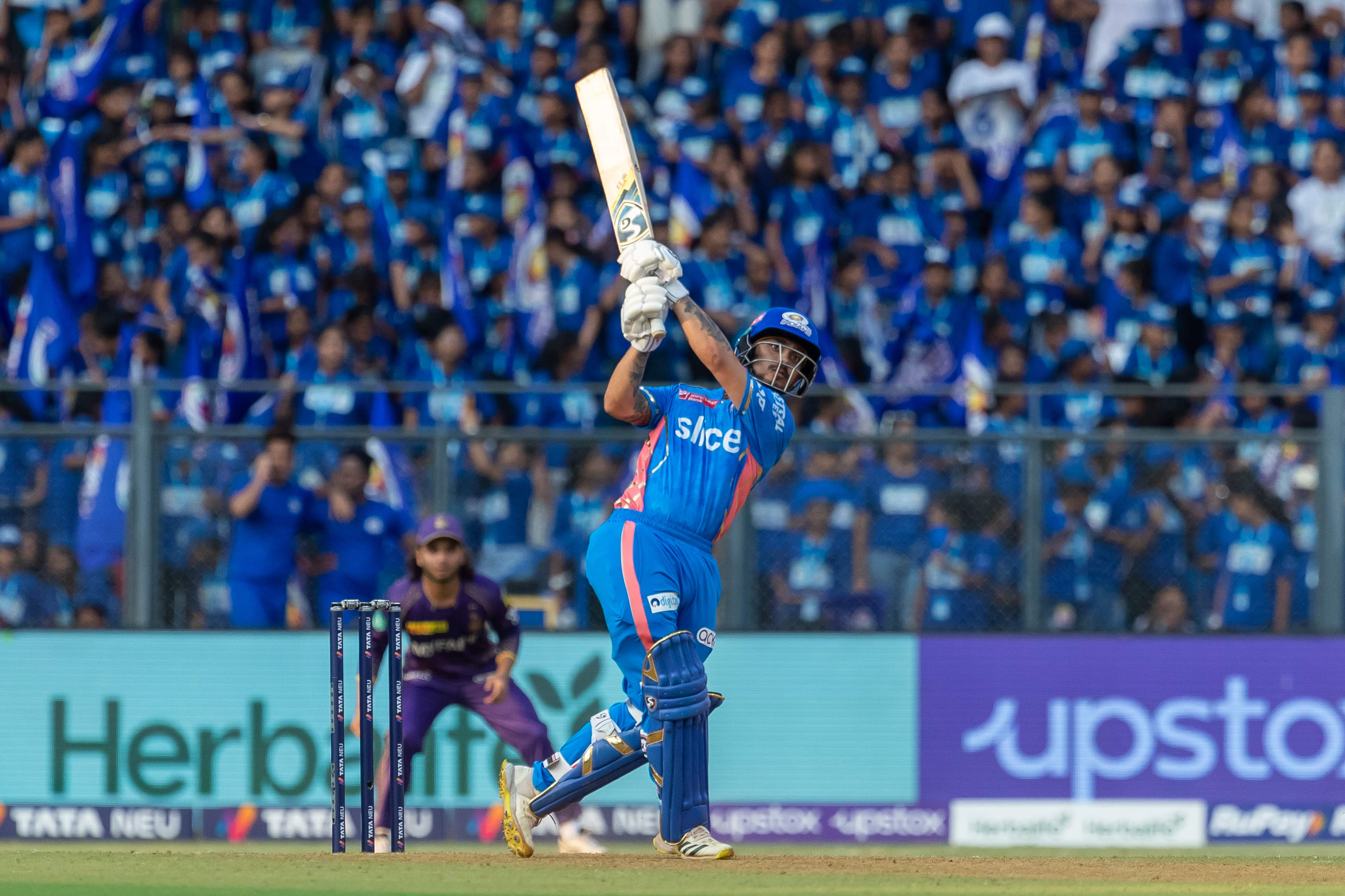 In form Mumbai Indians take on high flying Sunrisers Hyderabad