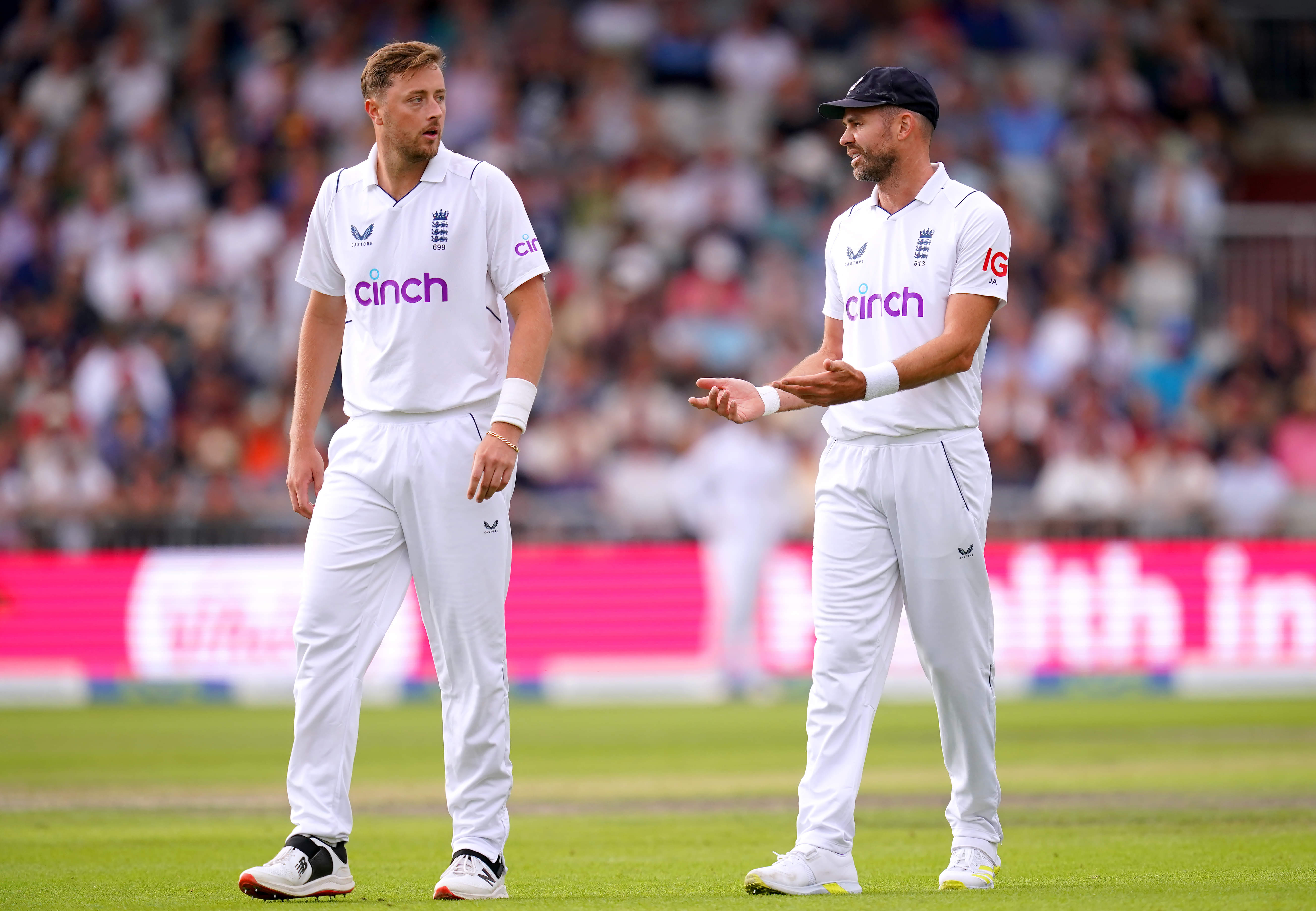 Anderson, Robinson expected to be fit for England's Ashes bid