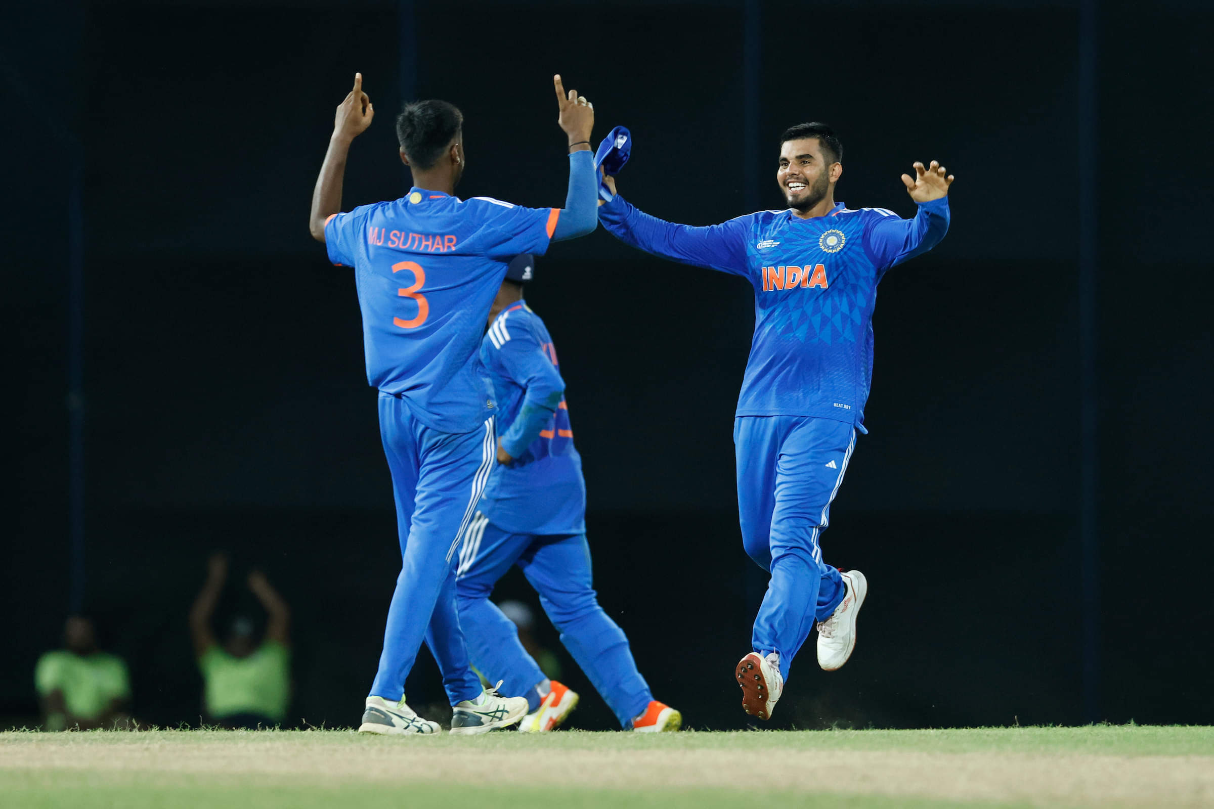 Nishant Sindhu and Manav Suthar proving left is the new right