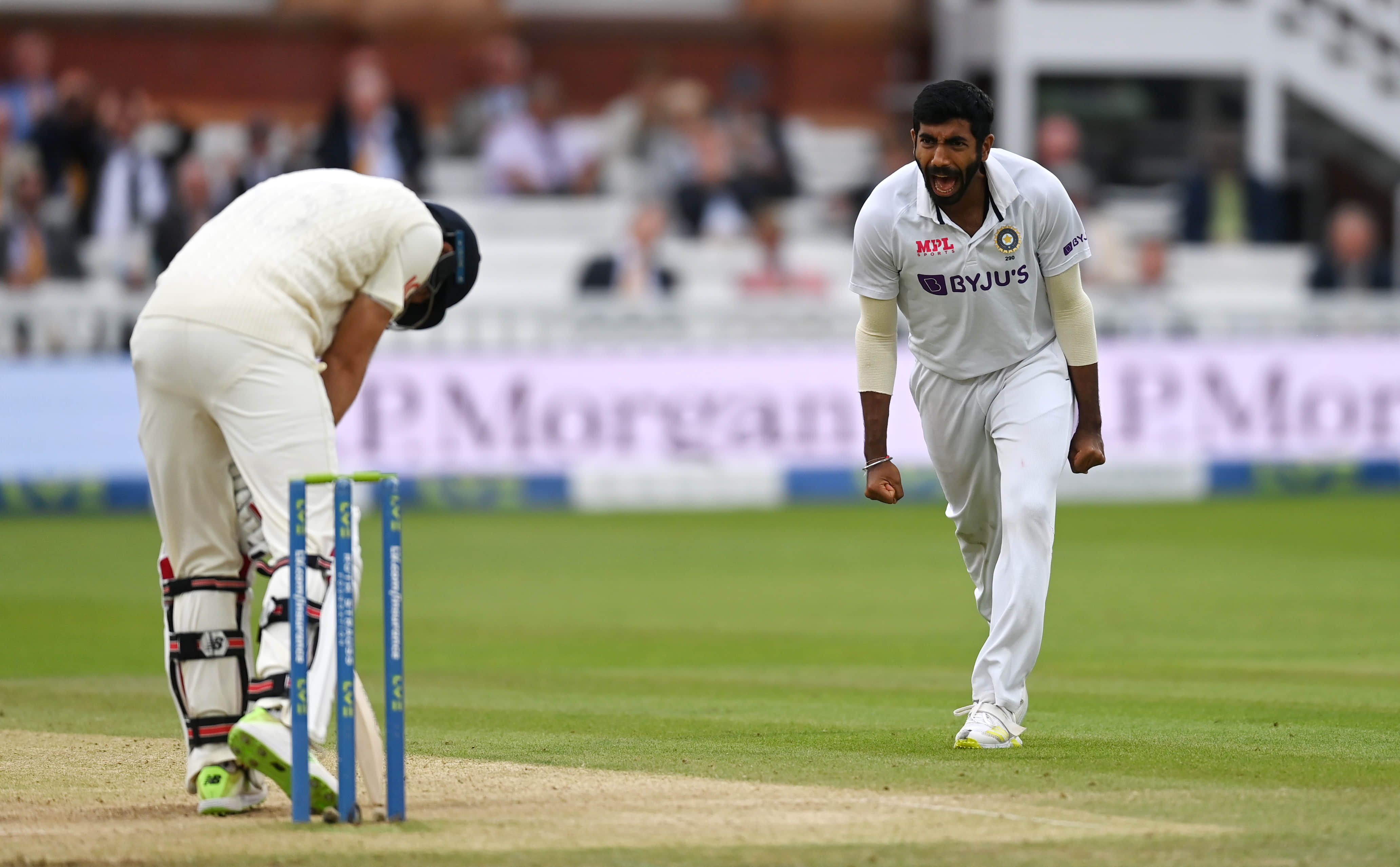 India show England “hell” at Lord’s