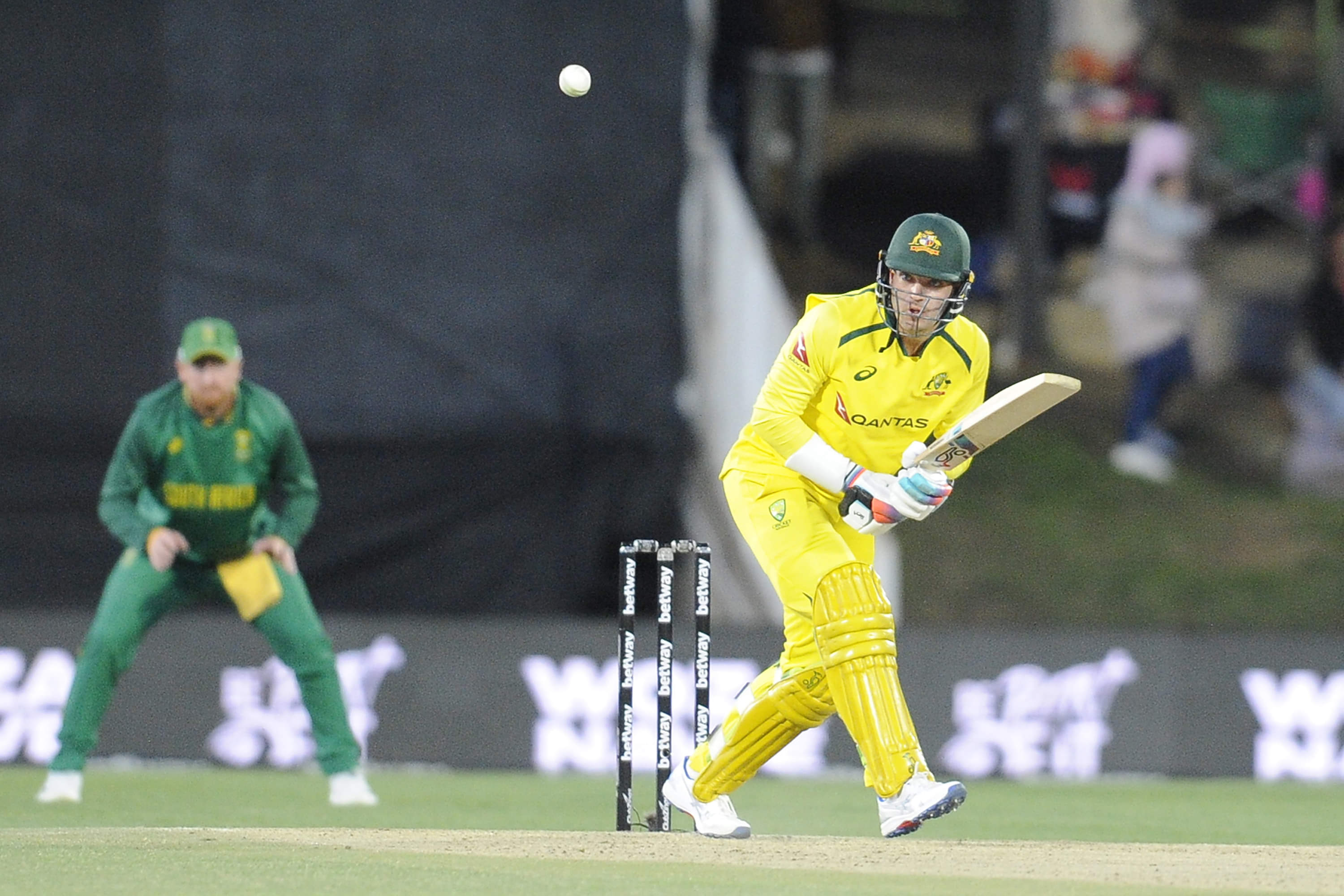 In the land of Nawabs, Australia and South Africa look for one-upmanship