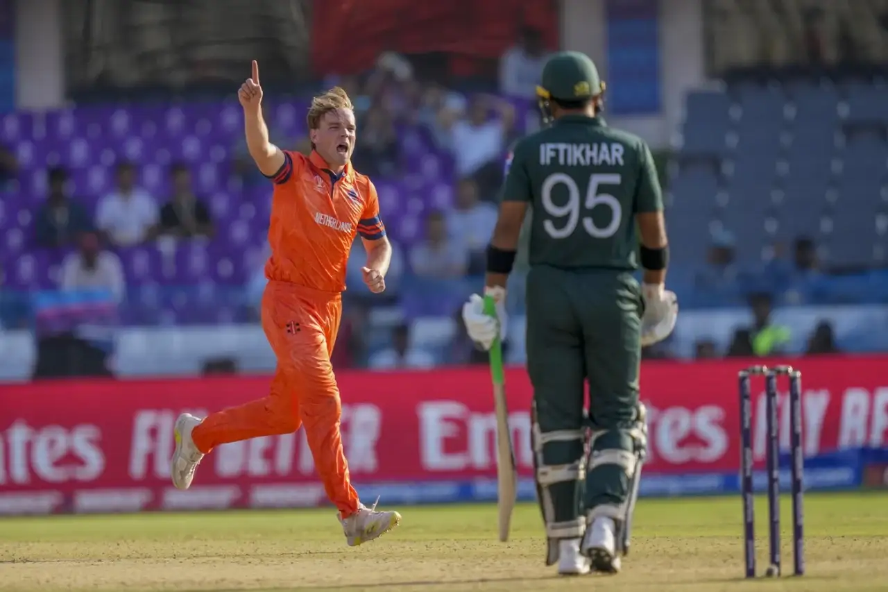 Believe in Bas de Leede and Kusal Mendis for fantasy fortunes