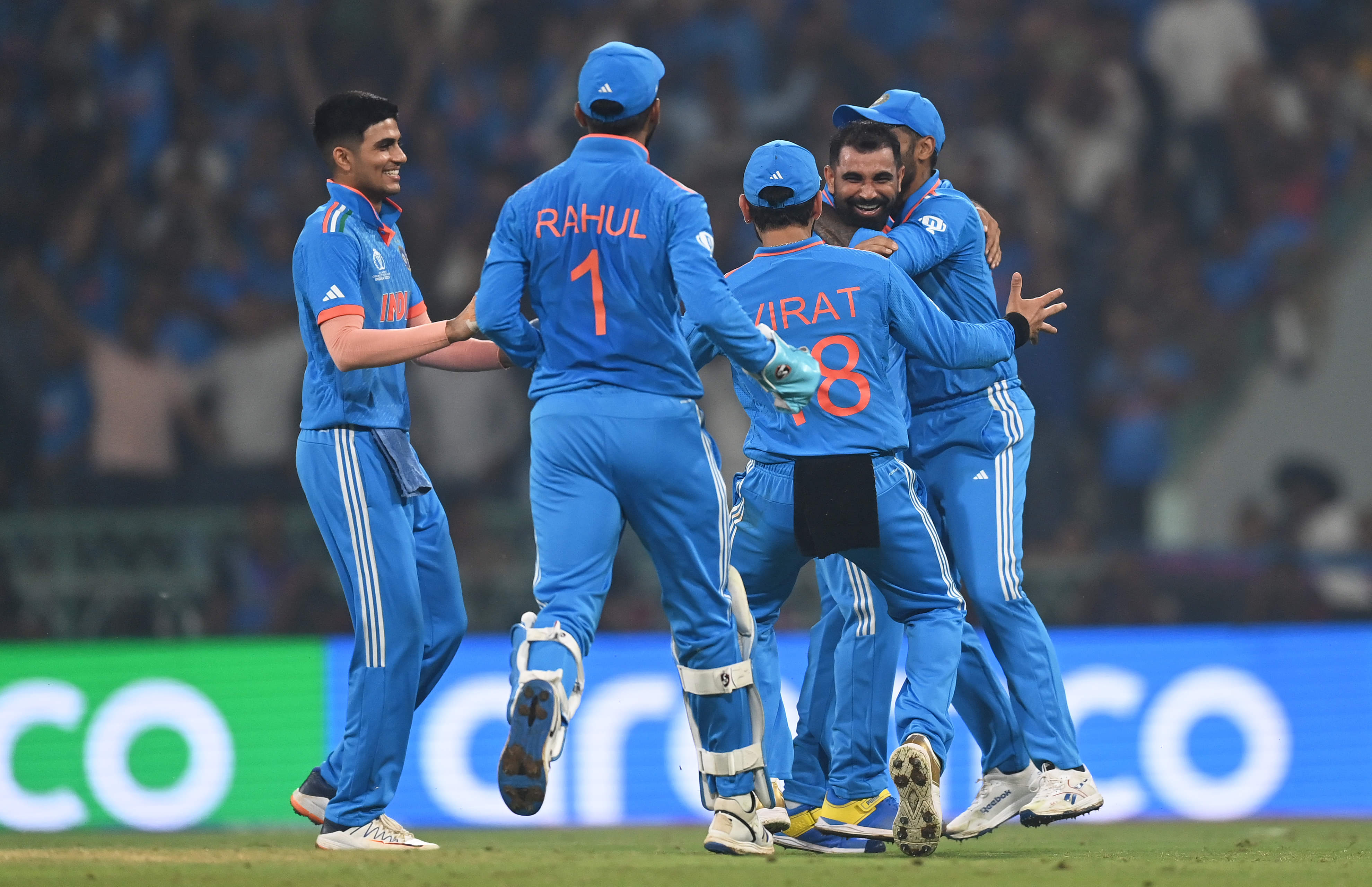 Shami's vicious seam bowling is making swing-less Siraj 'droppable'