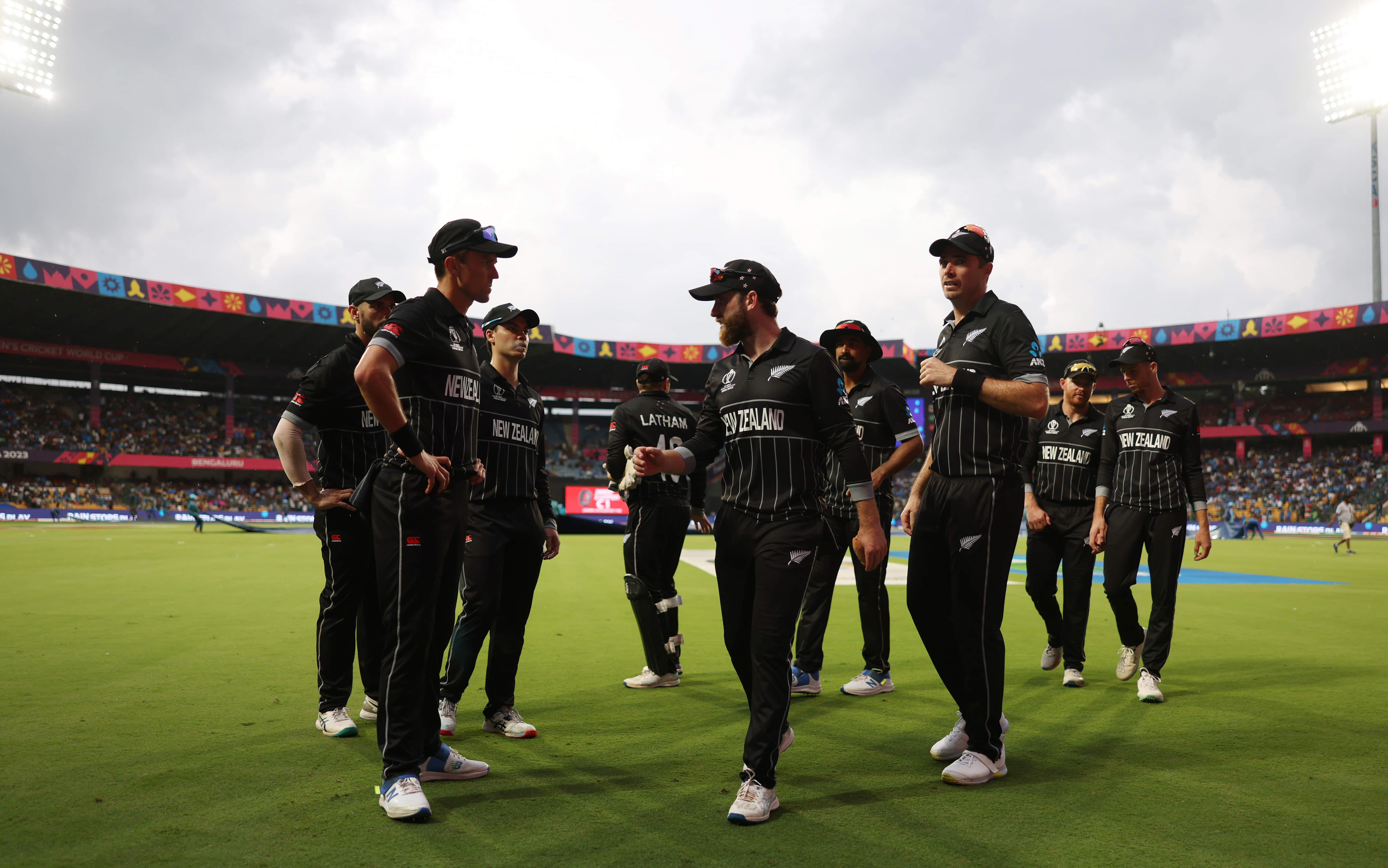 Rain complicates New Zealand's semi-final chances against Sri Lanka