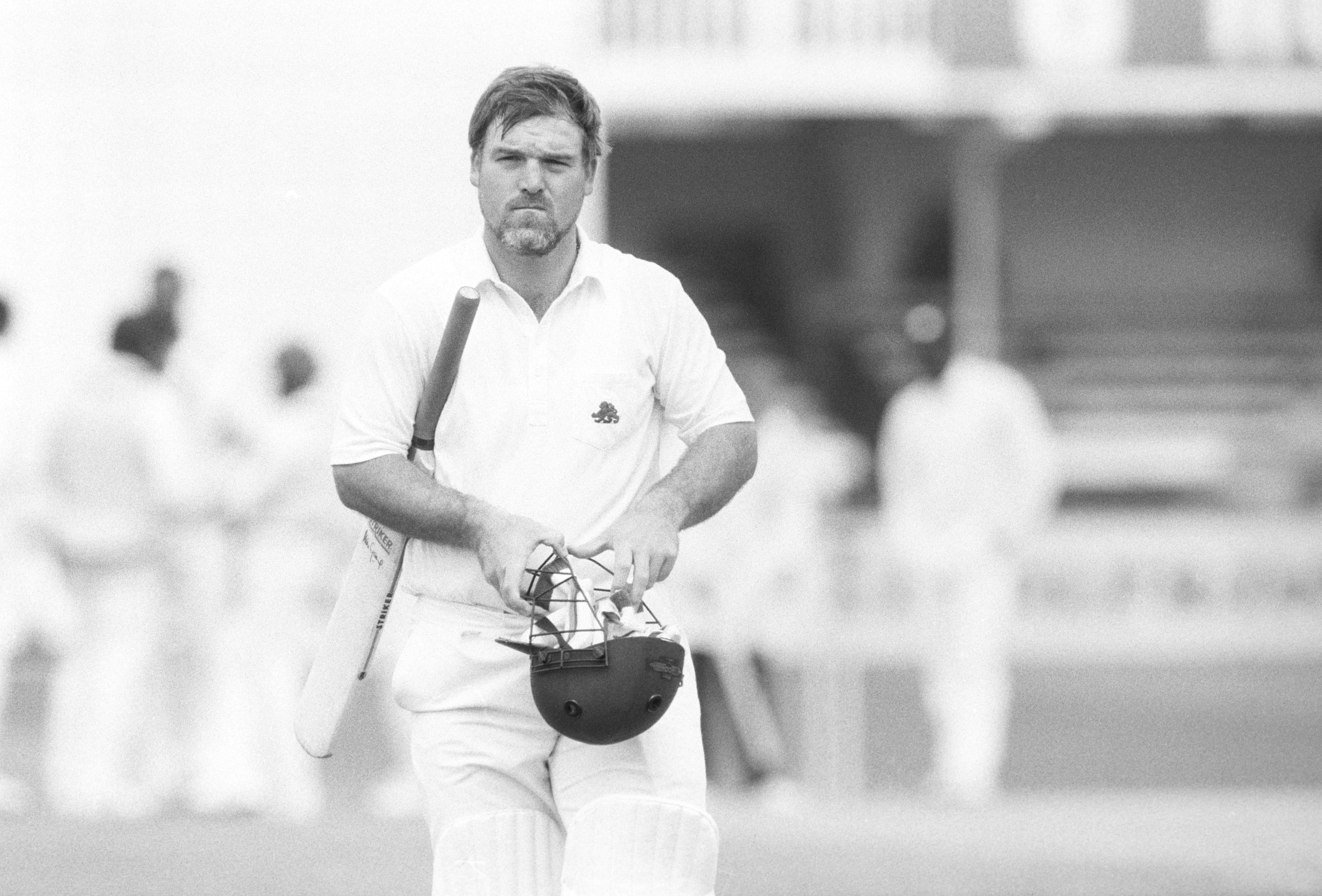 Mike Gatting-Shakoor Rana’s on-field spat cancels day’s play