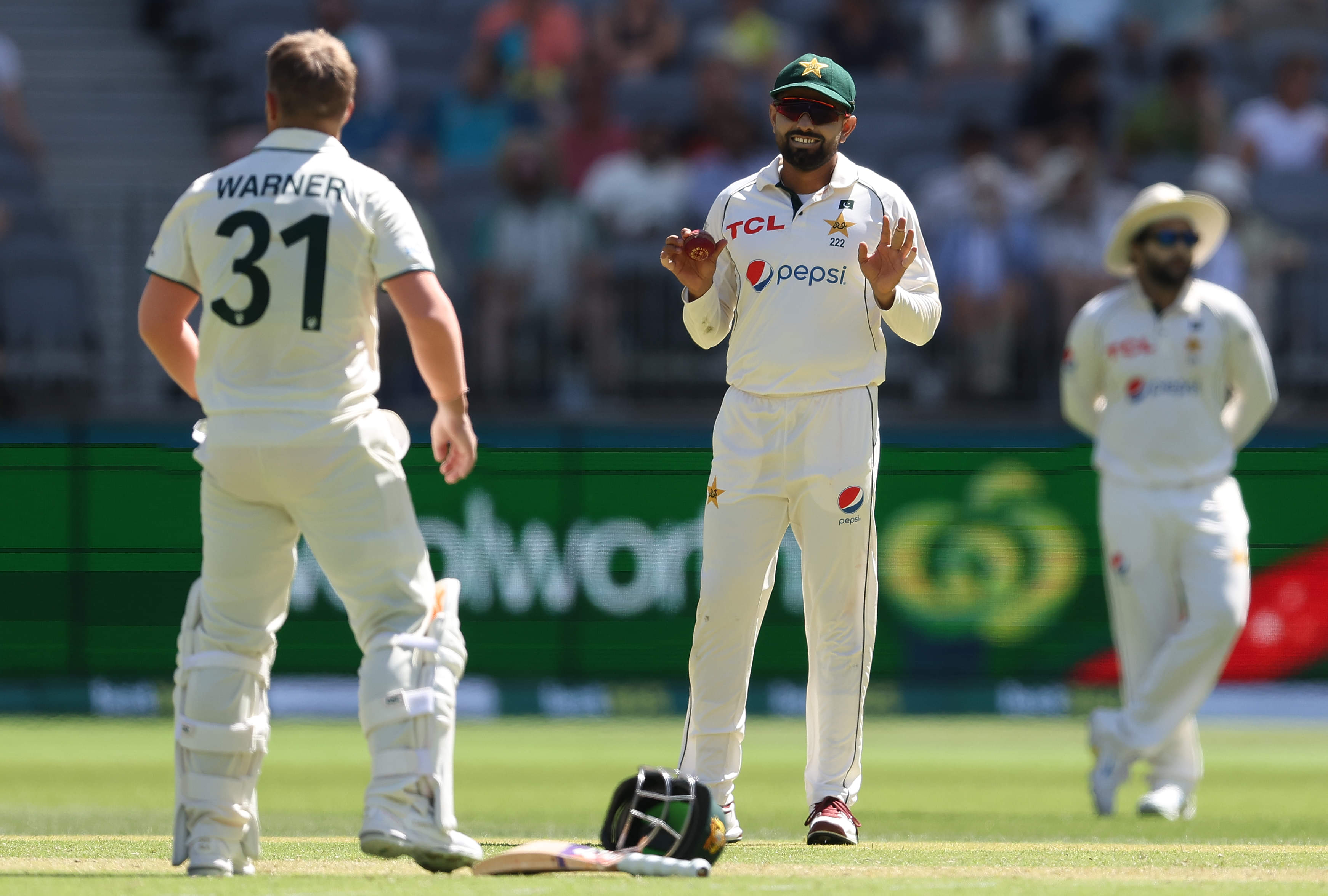 David Warner's ton lights up Perth amid Pakistan fightback