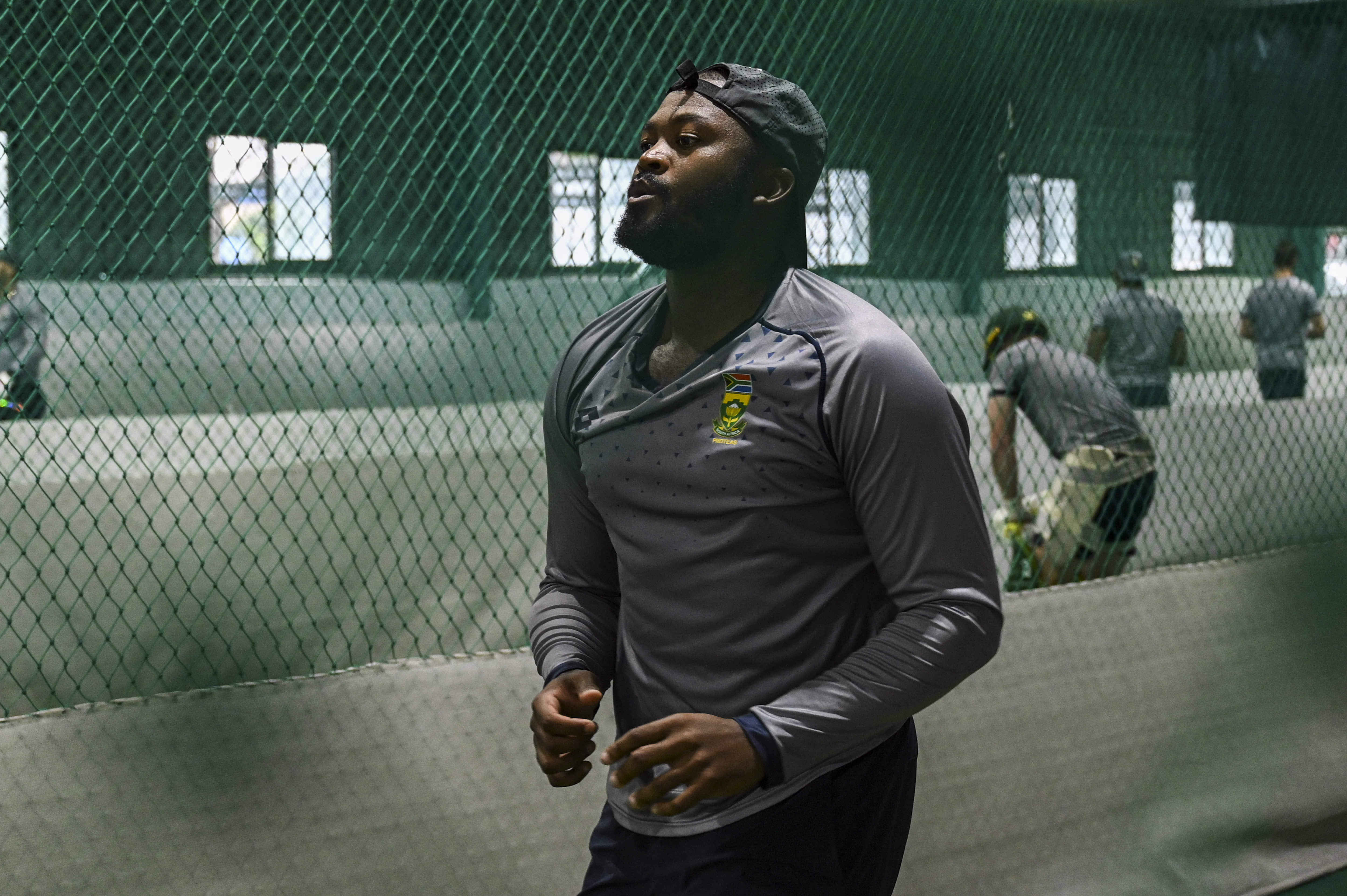 Ottniel Baartman, Andile Phehlukwayo out of India ODIs due to injury