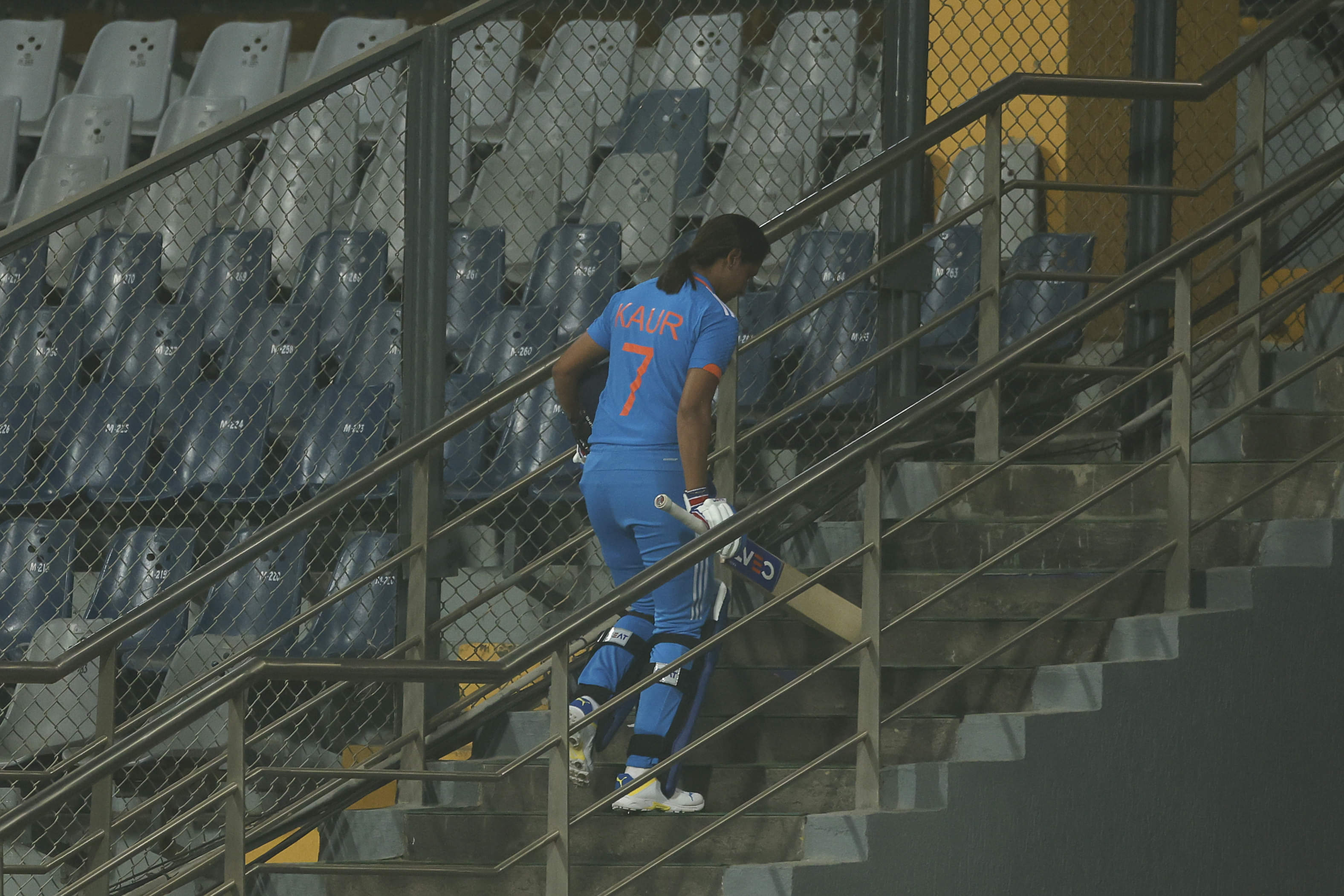 Harmanpreet’s woes against spin a concern as Australia decimate India again