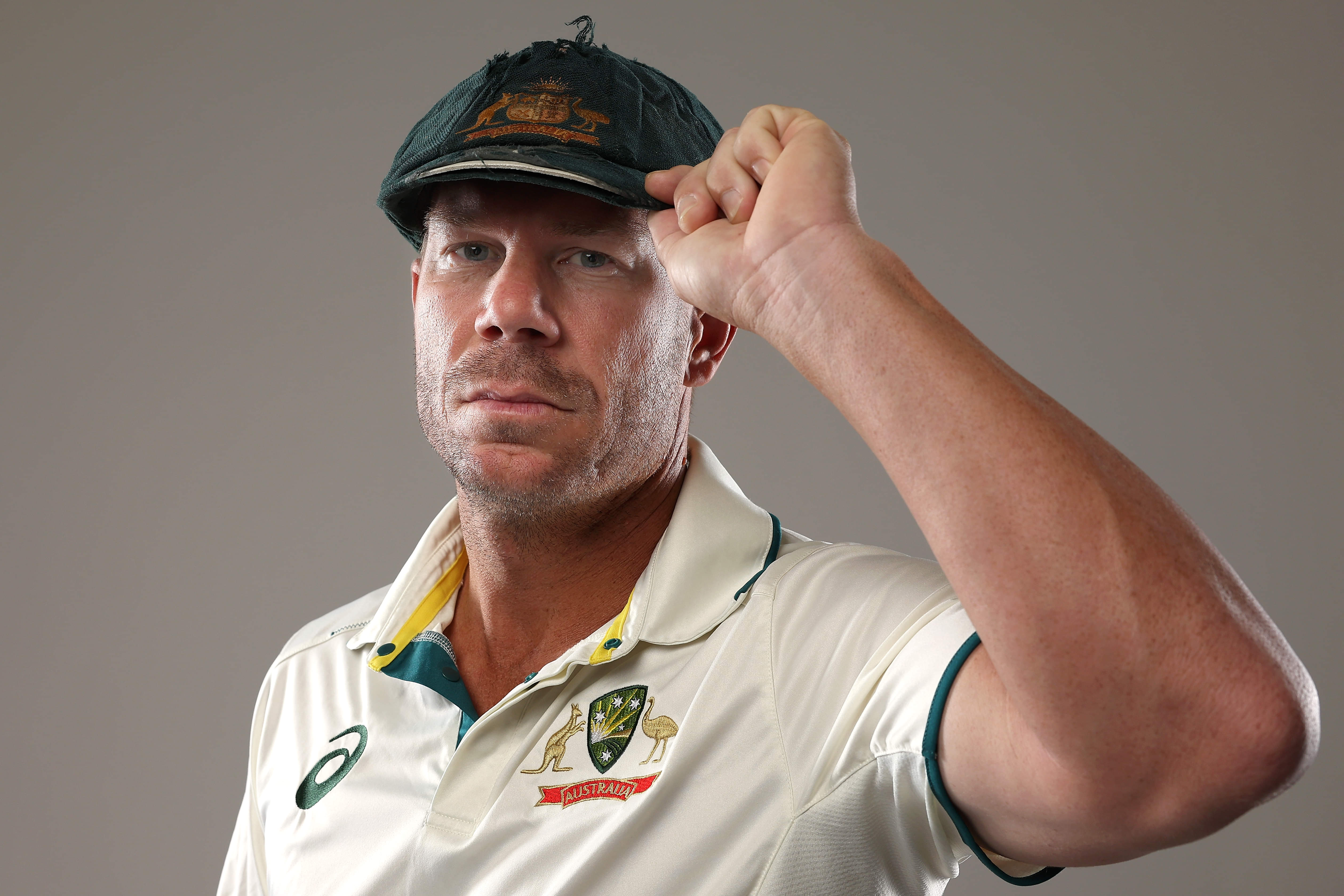 David Warner gets his missing Baggy Green back