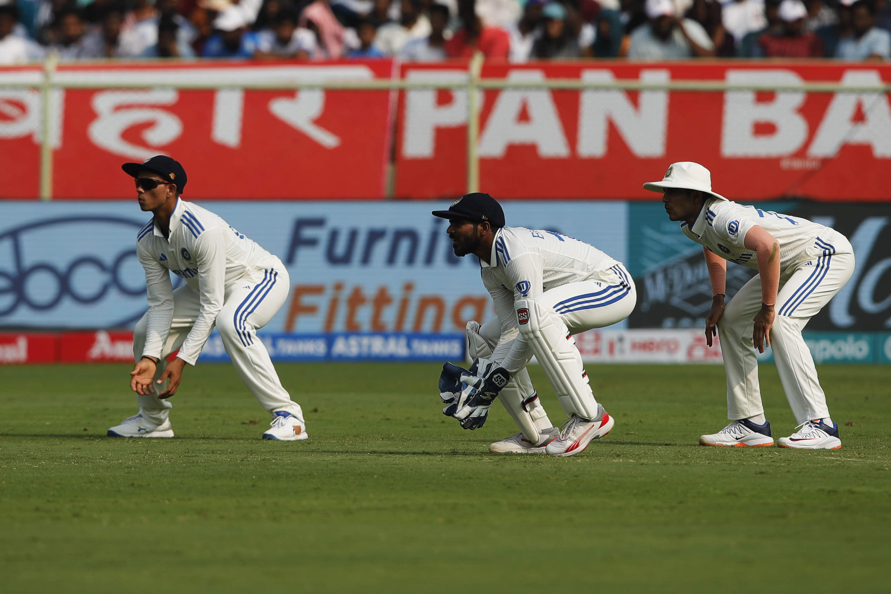 Shubman Gill hurts his index finger; not to take field on Day 4