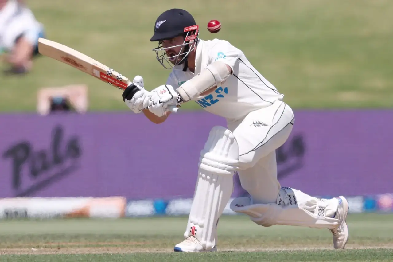 Second century for Williamson as New Zealand extend lead past 500