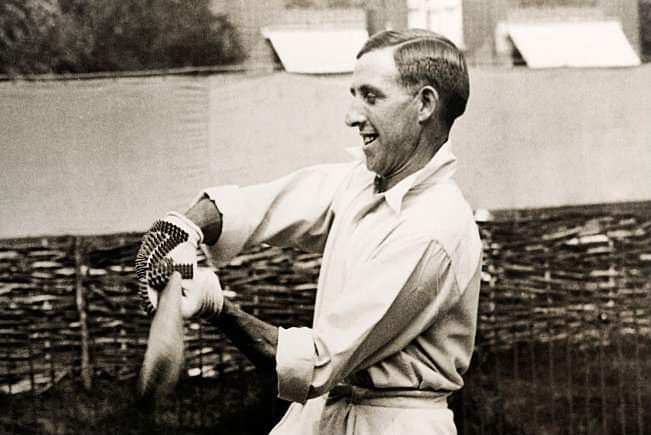 Eddie Paynter runs away from hospital to become Ashes legend