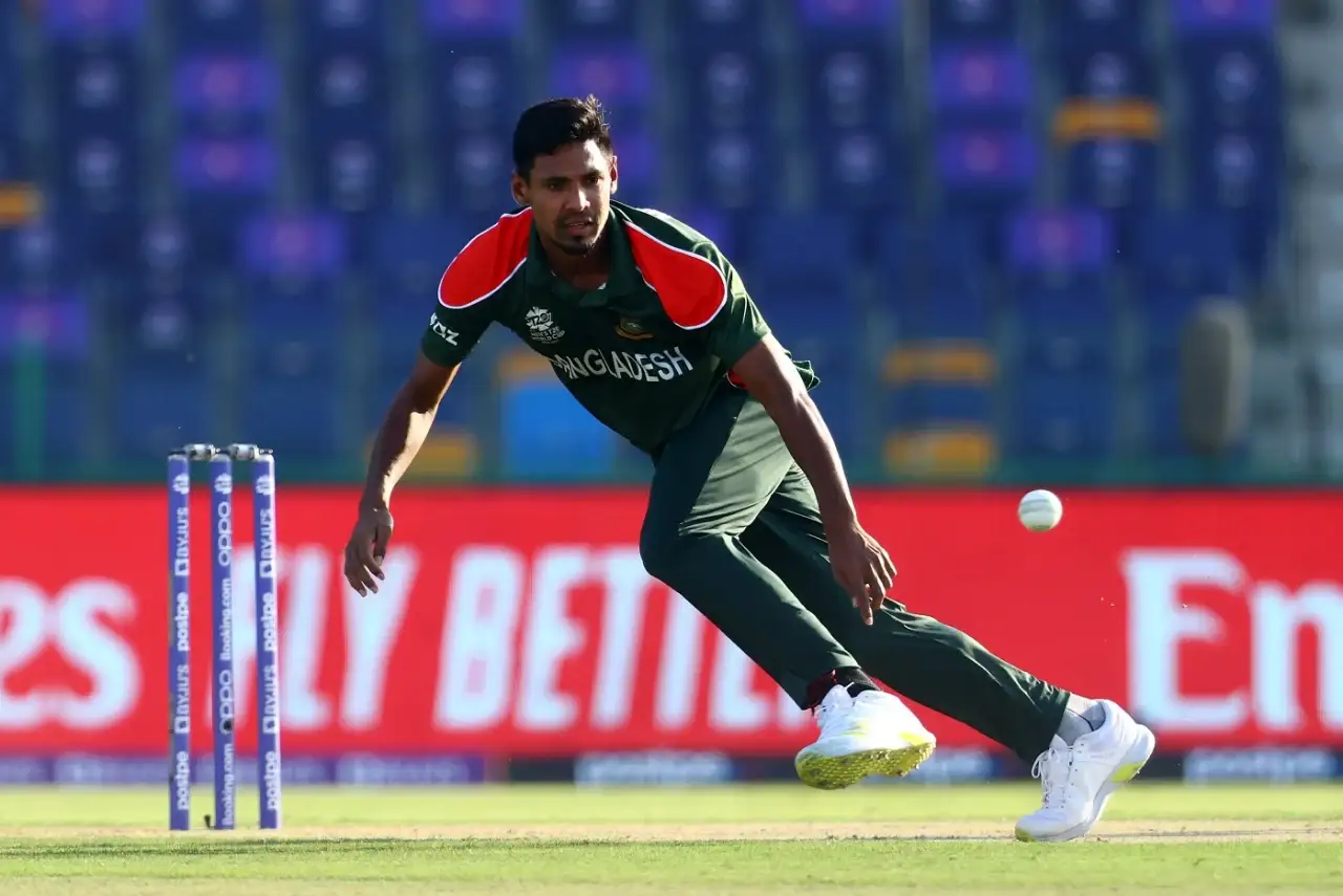 Mustafizur Rahman rushed to hospital after blow to head