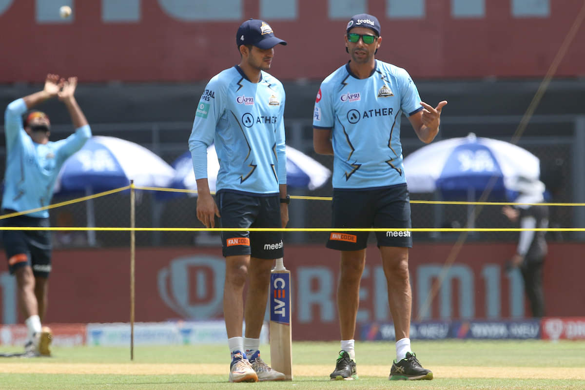Nehra excited to see Gill grow as a person more than as captain