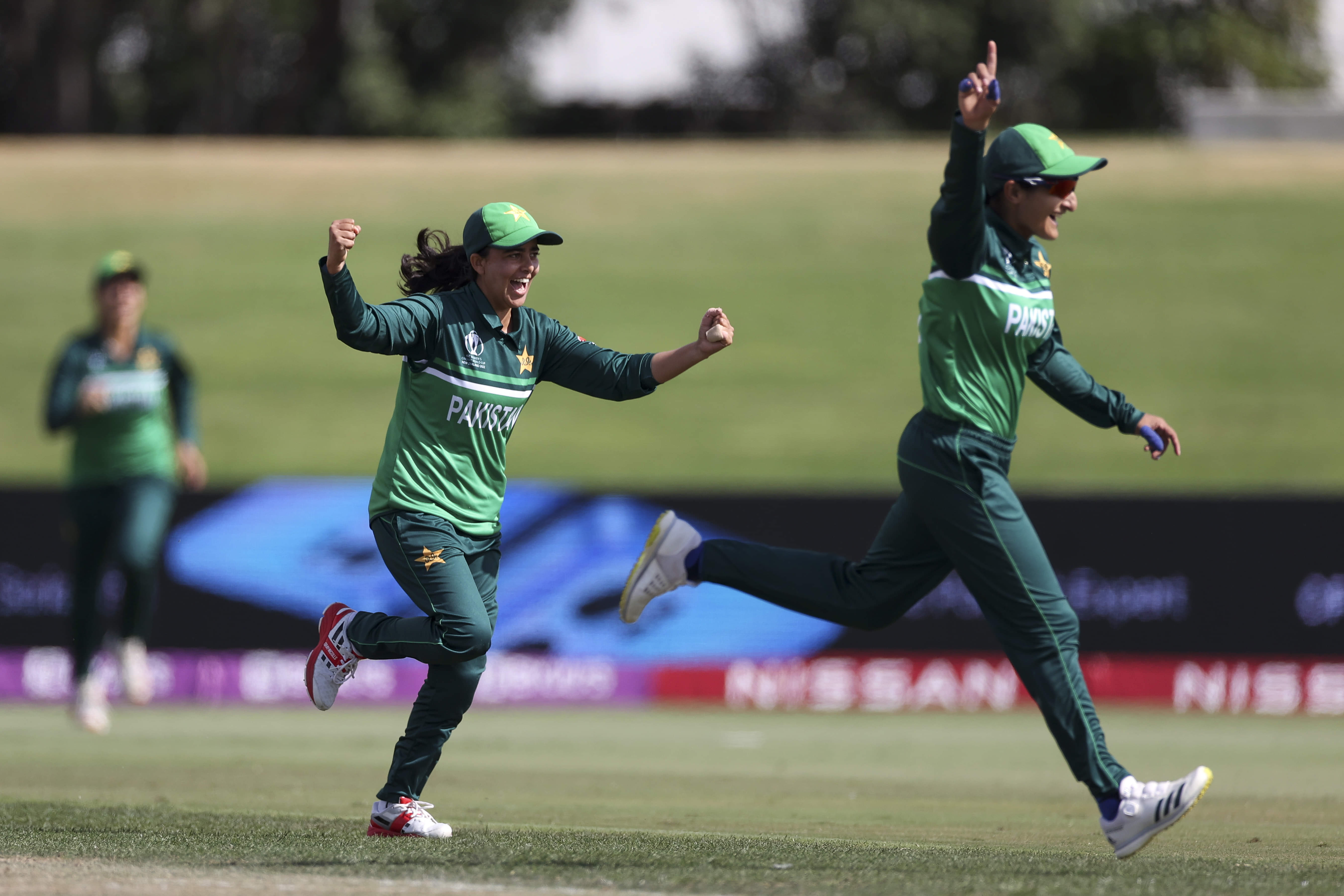 Bismah Maroof and Ghulam Fatima injured in a minor car accident 
