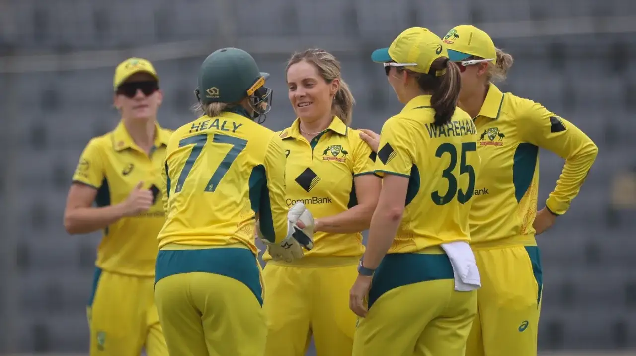 Sophie Molineux earns herself a national contract after all-format showing