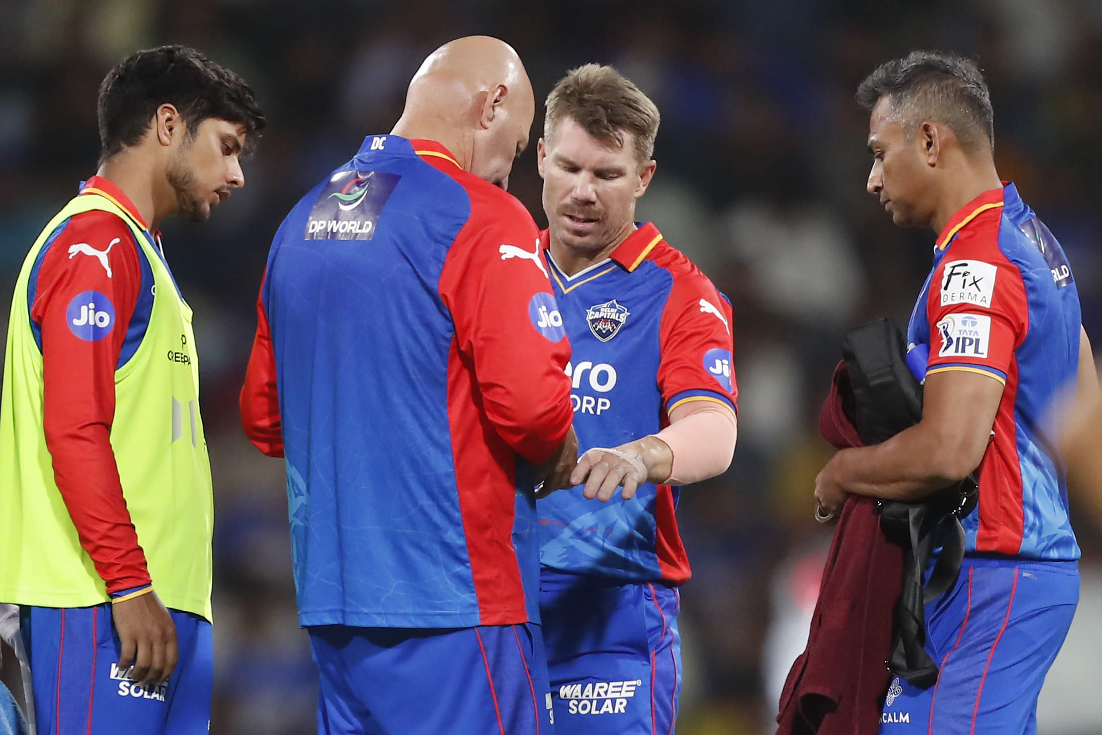 We'll give Warner a fitness test tomorrow morning: Ricky Ponting