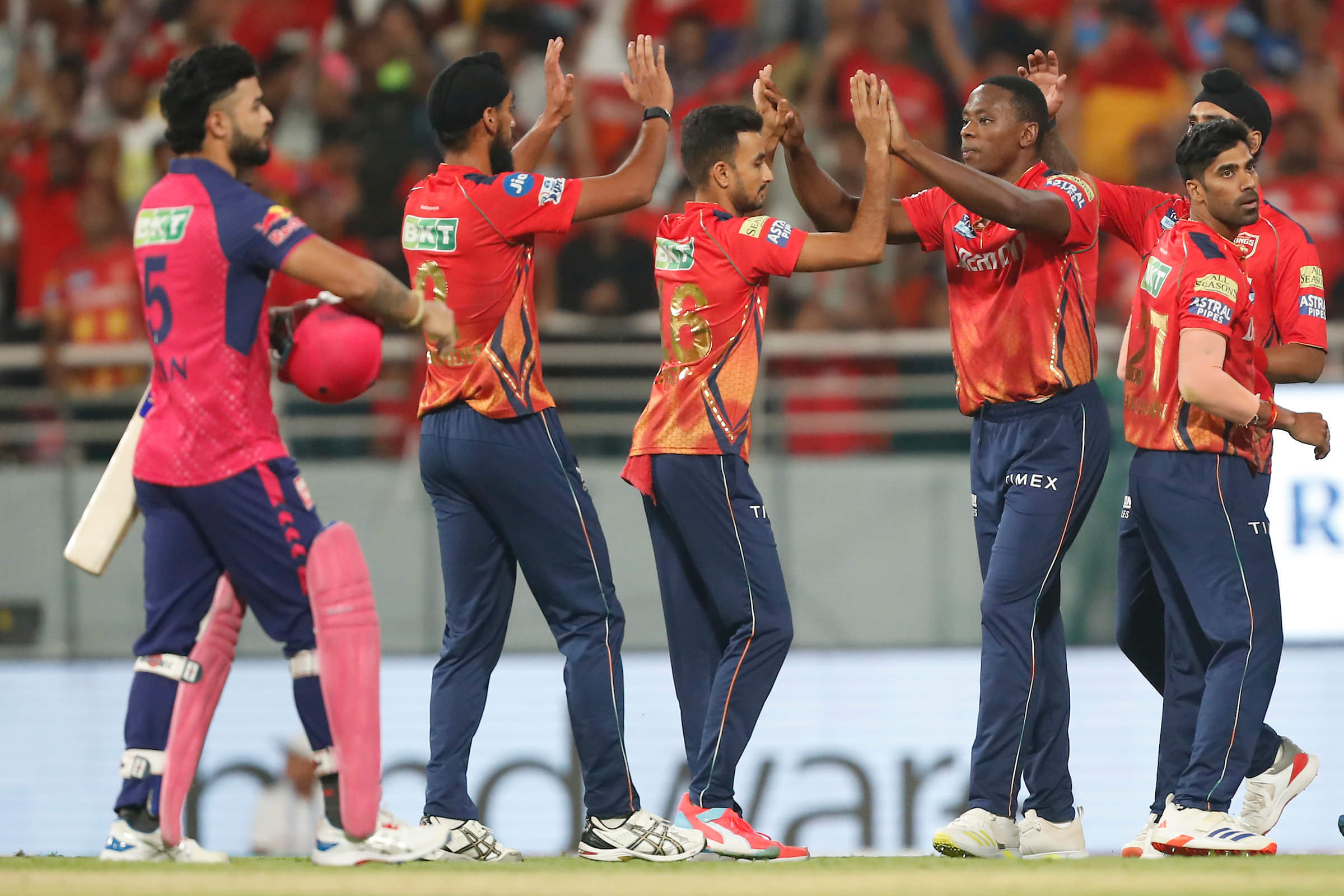 Punjab look to scrap off mid-season blues against scratchy MI