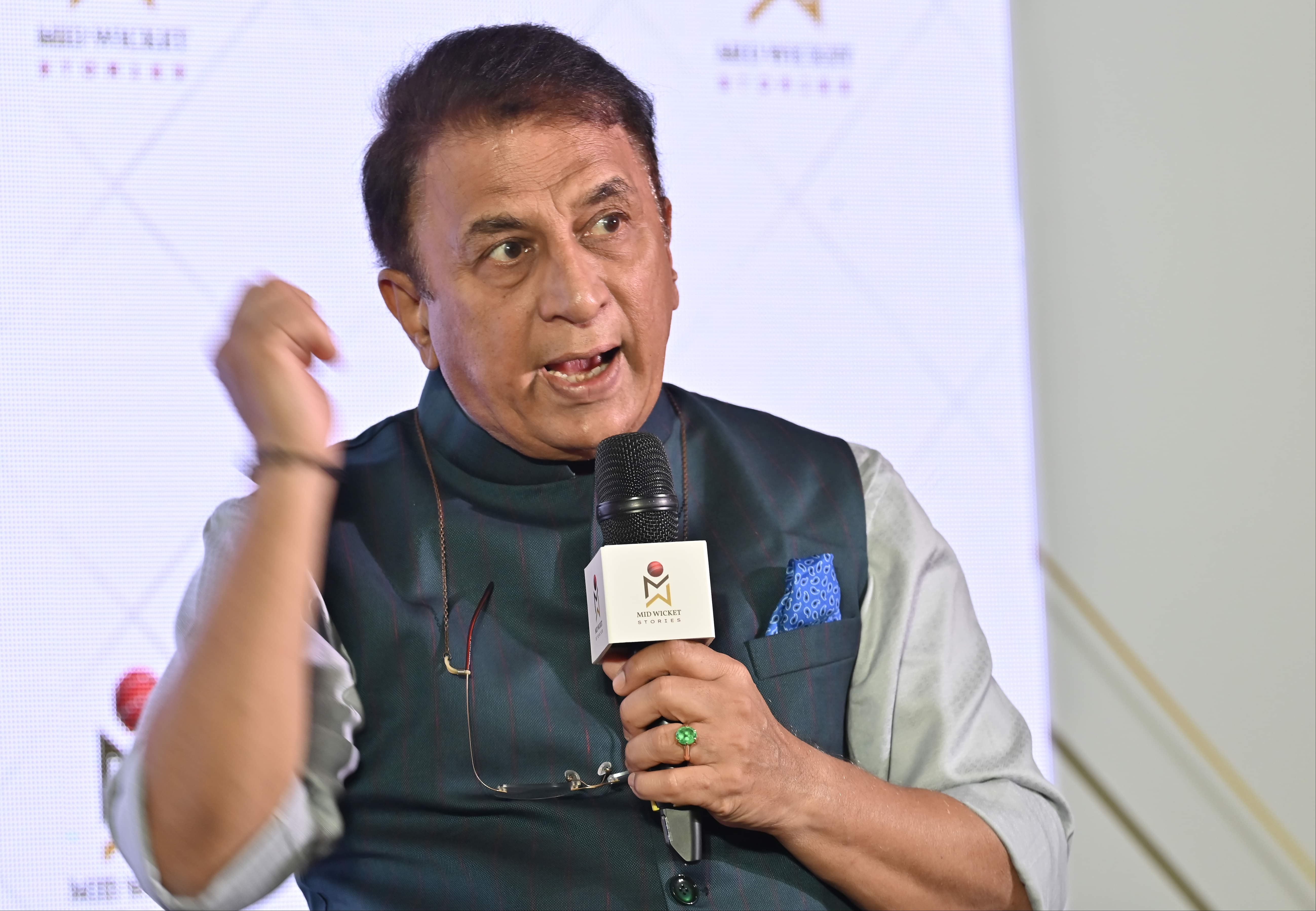 Gavaskar calls for overseas players to be punished for leaving IPL early
