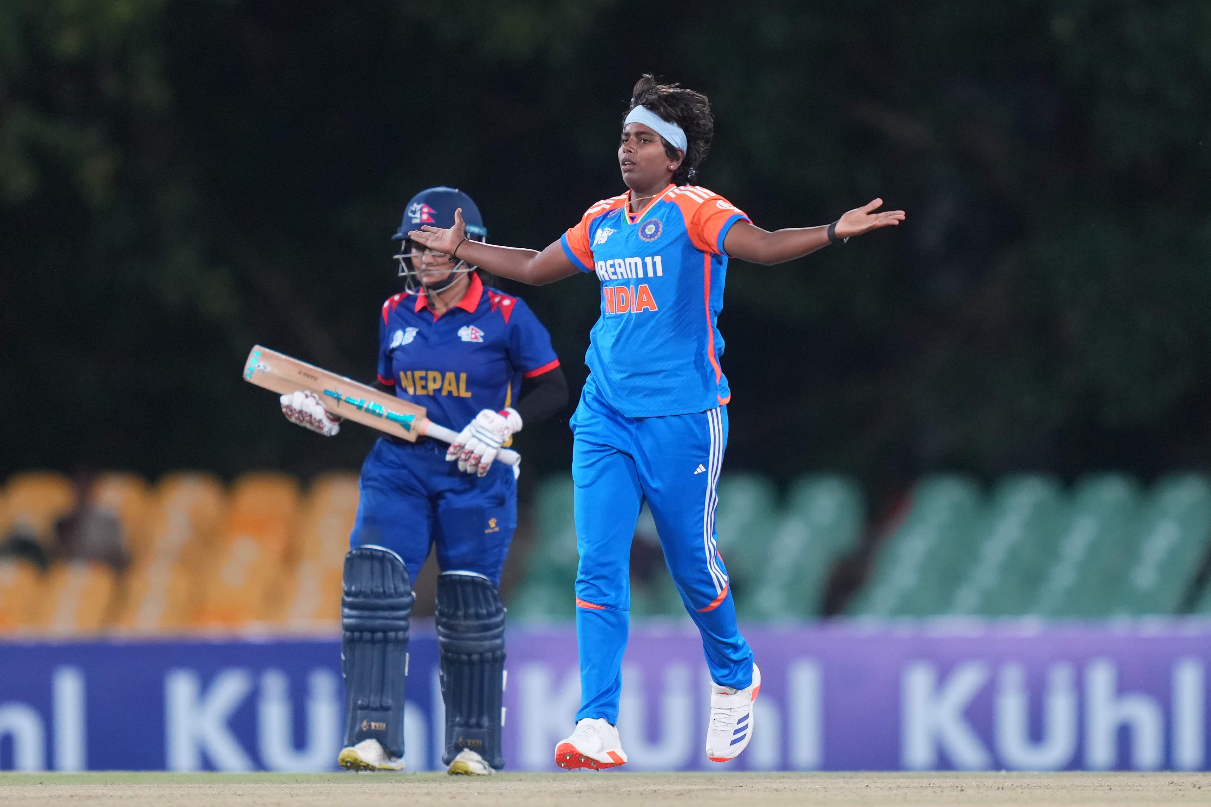India qualify for Women's Asia Cup semifinals with three consecutive wins